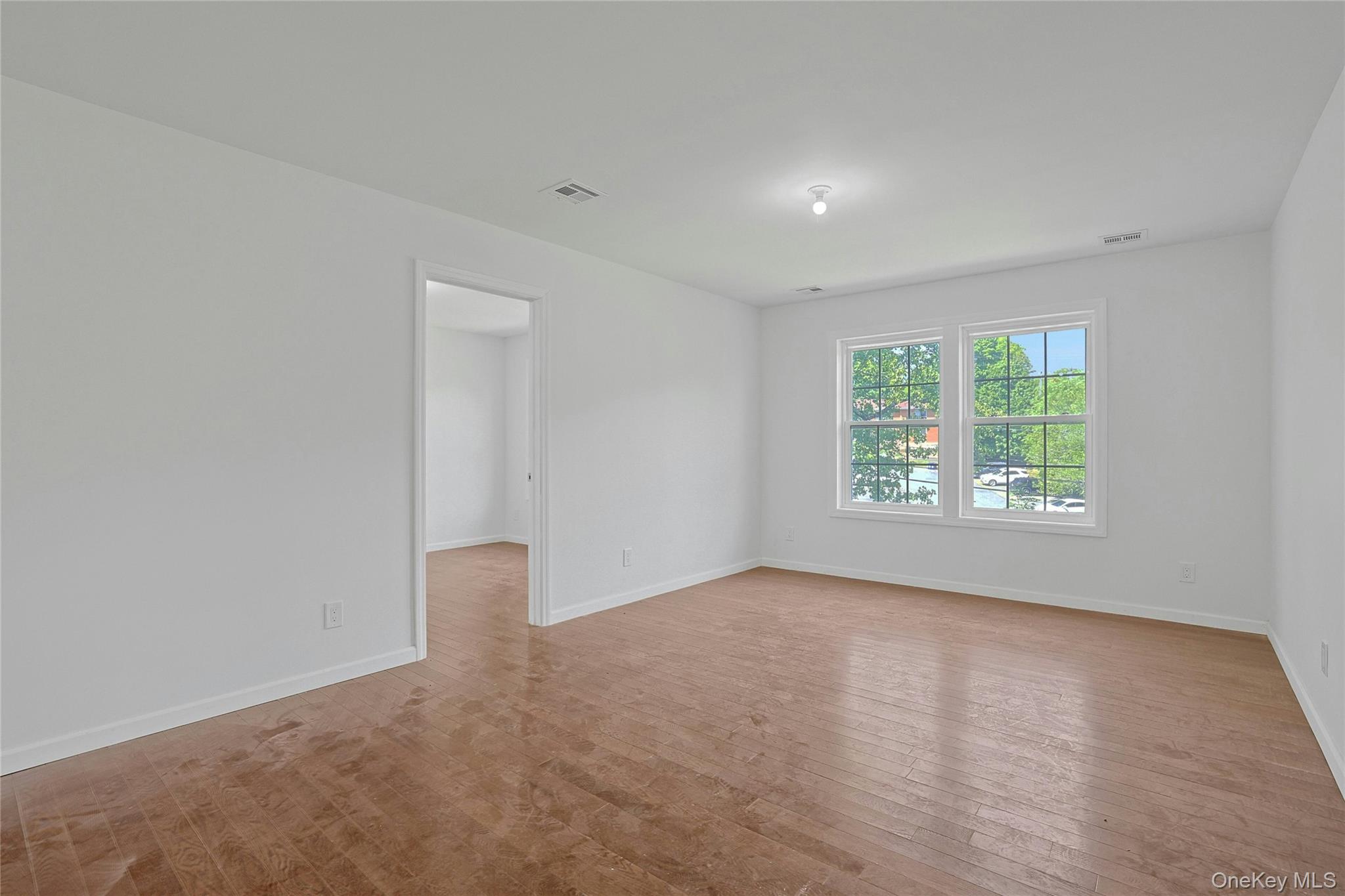 15 Waldron Avenue – For Sale photo 11