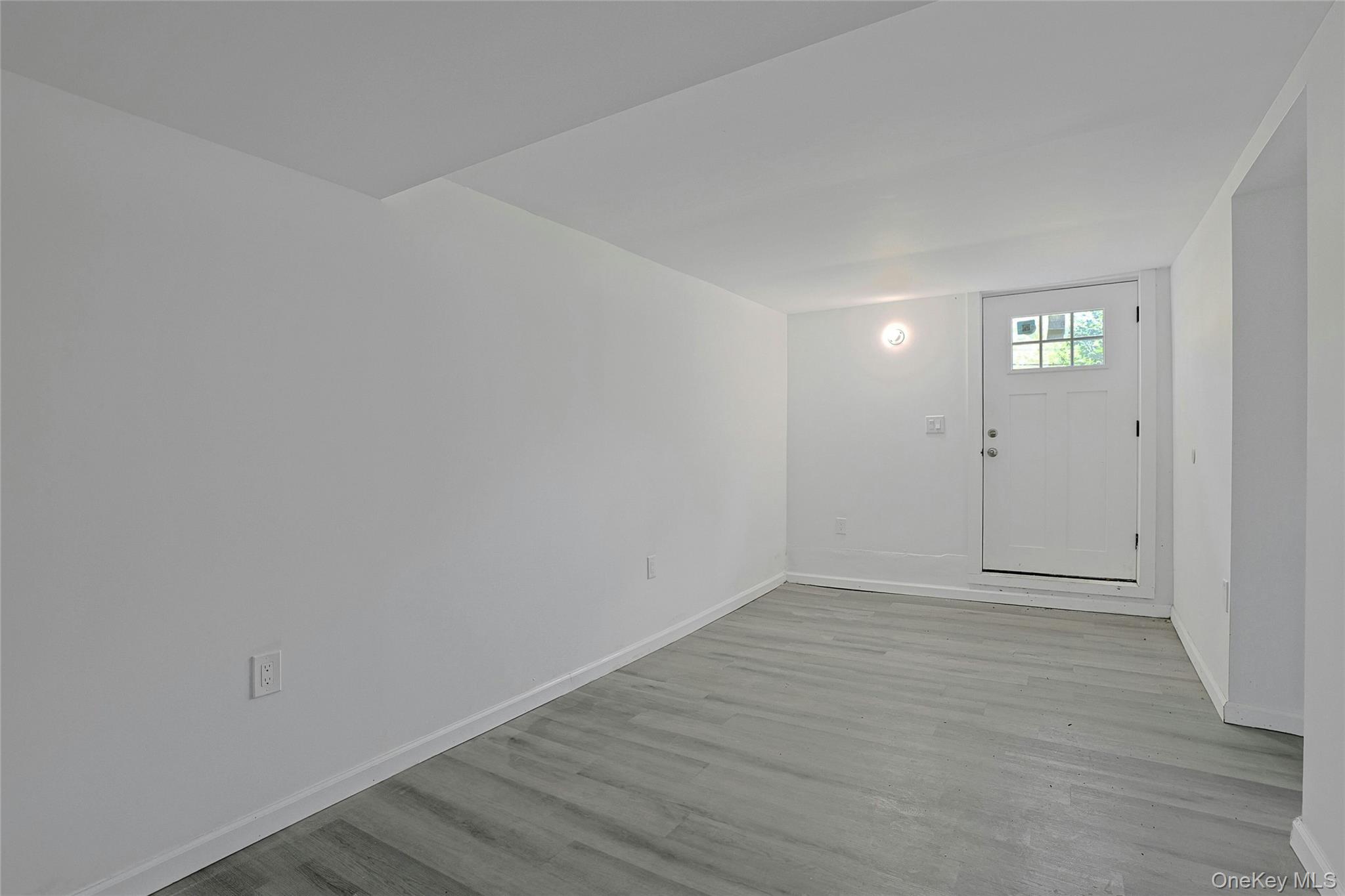 15 Waldron Avenue – For Sale photo 37