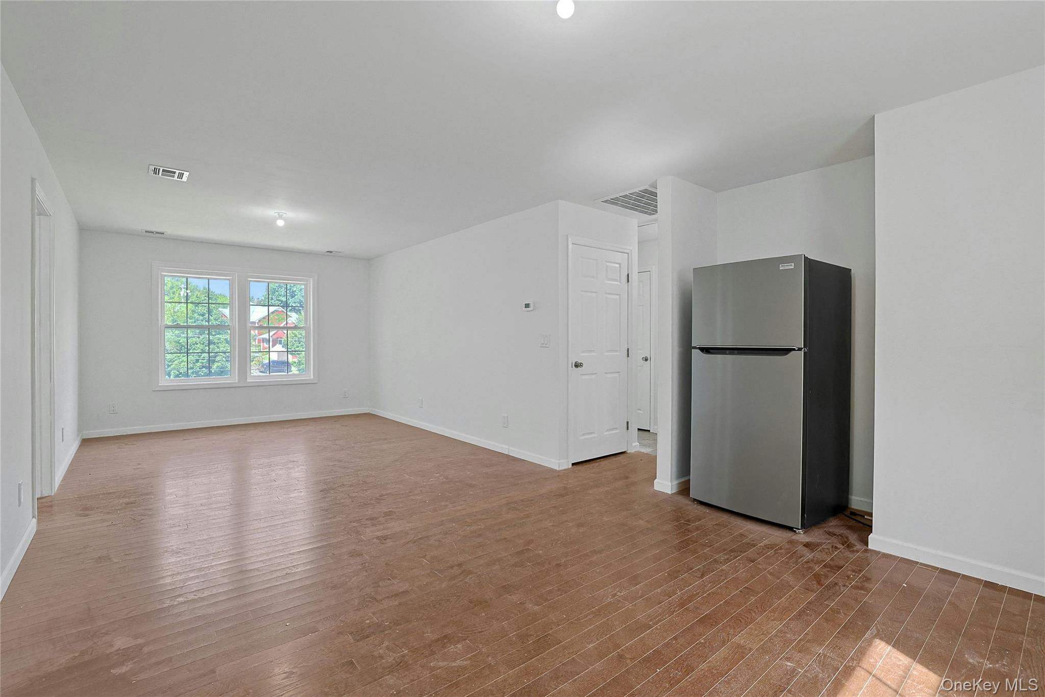 15 Waldron Avenue – For Sale photo 25