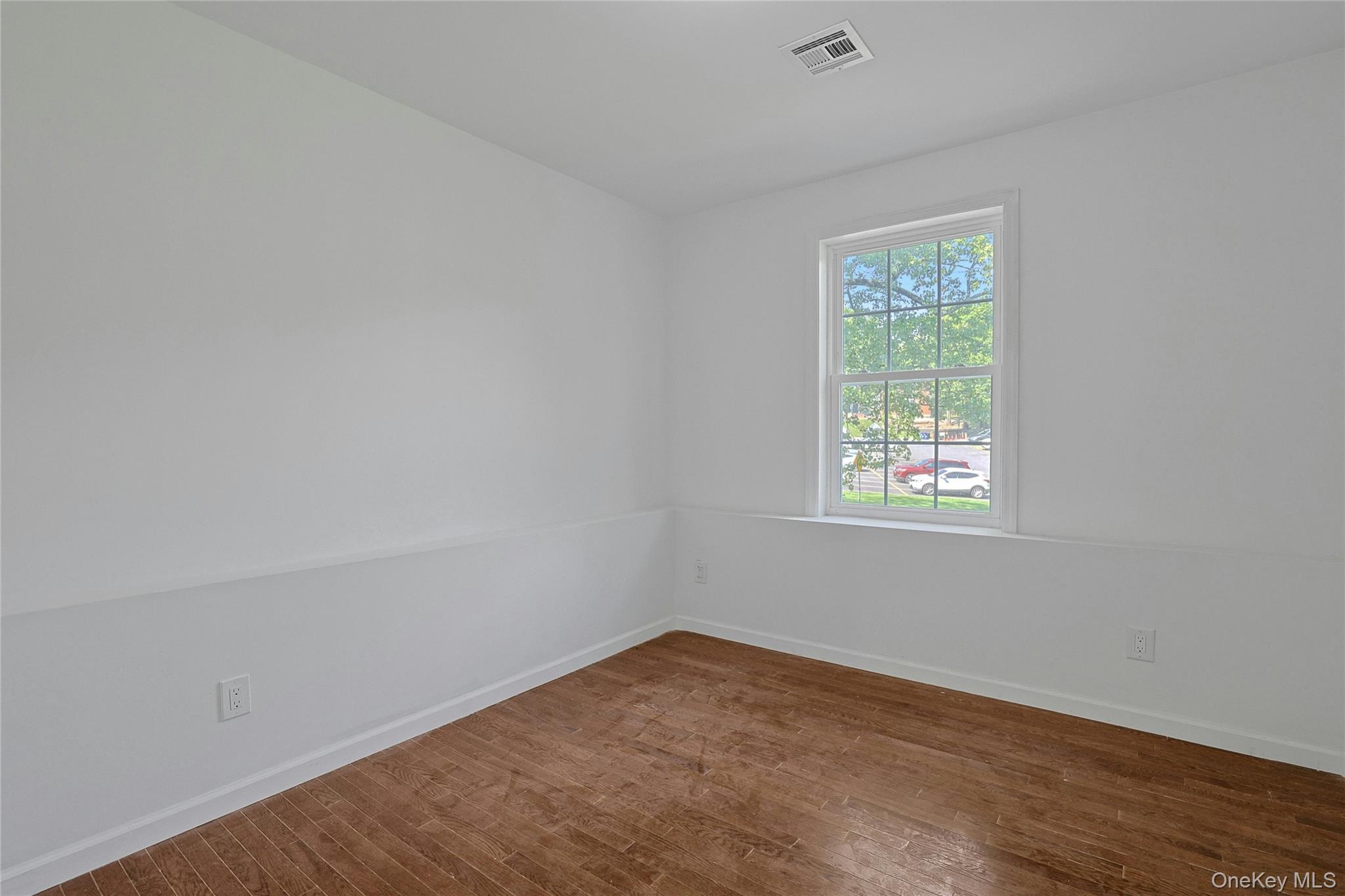 15 Waldron Avenue – For Sale photo 21