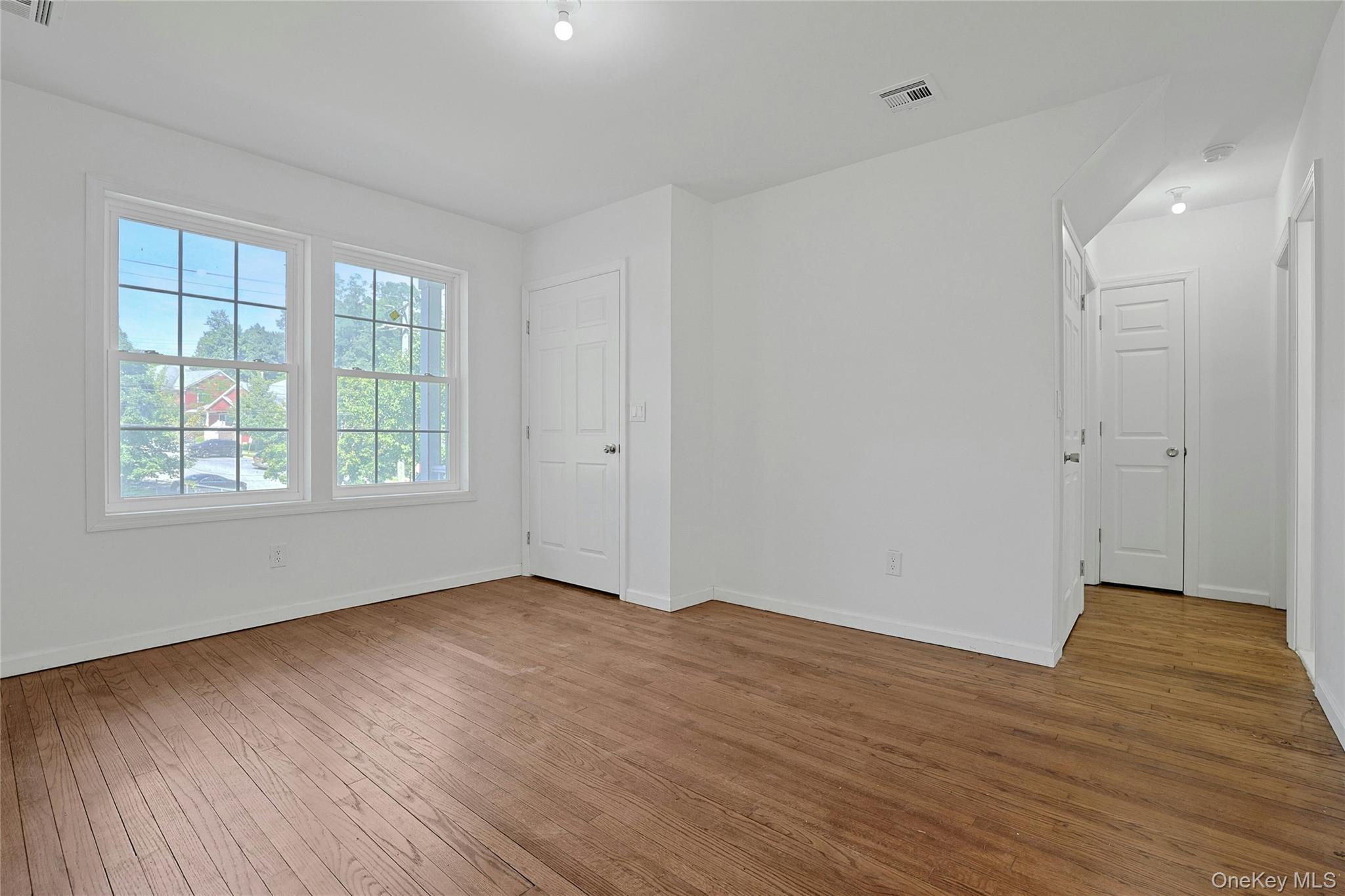 15 Waldron Avenue – For Sale photo 6