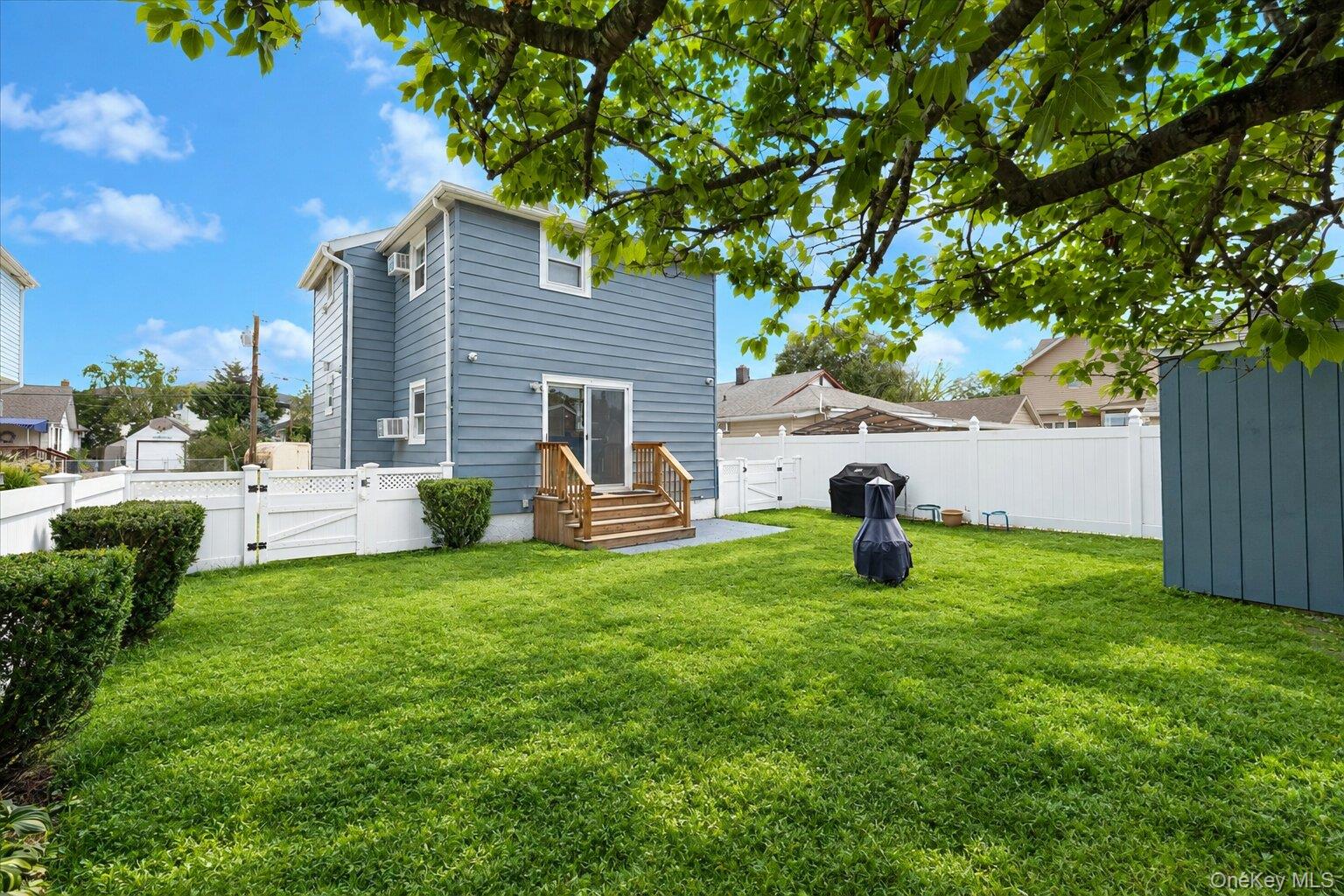 25 Nicholas Avenue – For Rent photo 14