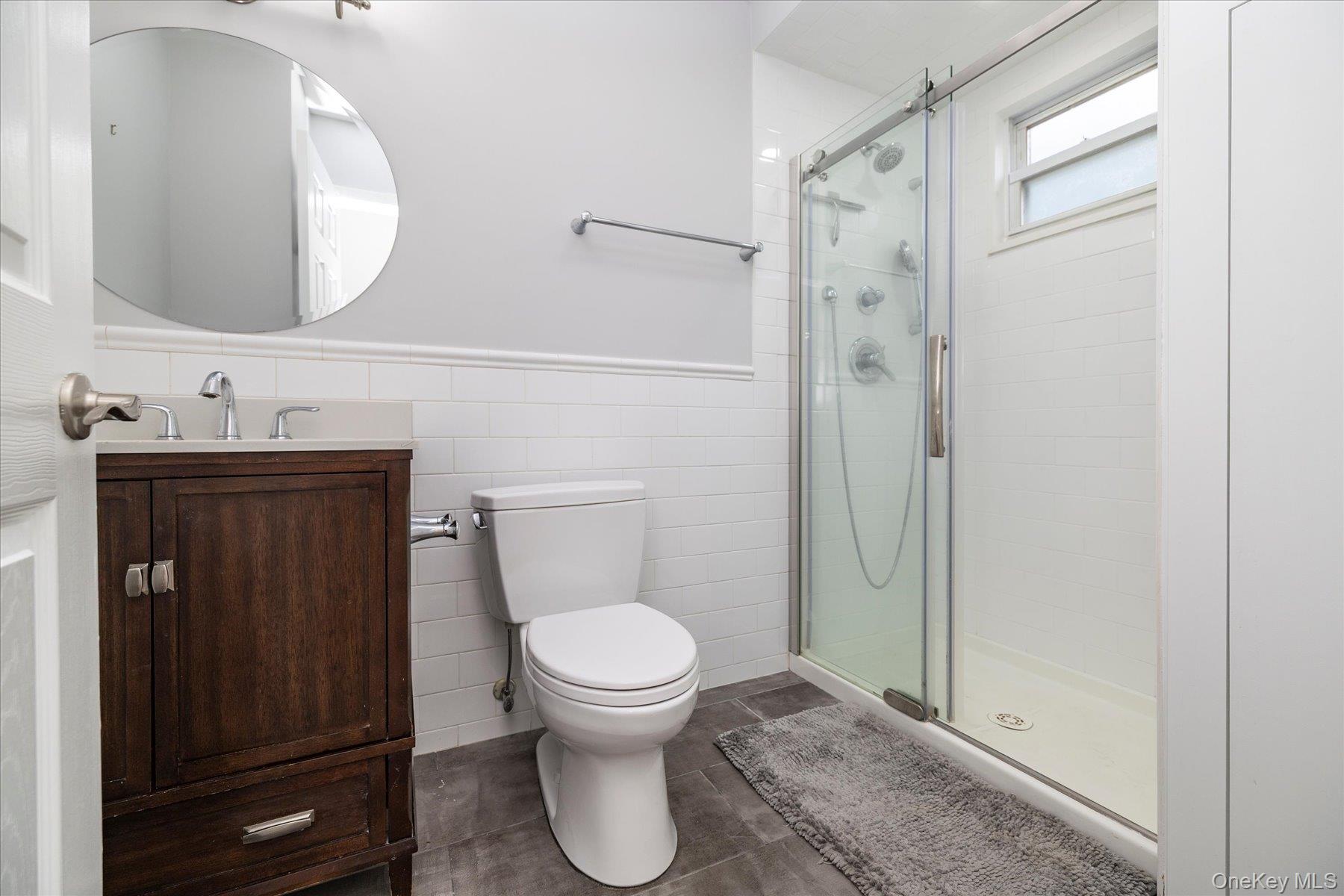 25 Nicholas Avenue – For Rent photo 10