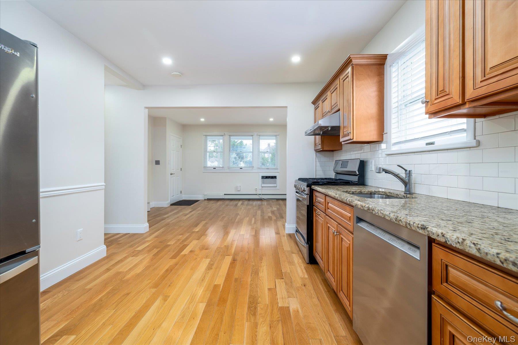 25 Nicholas Avenue – For Rent photo 7