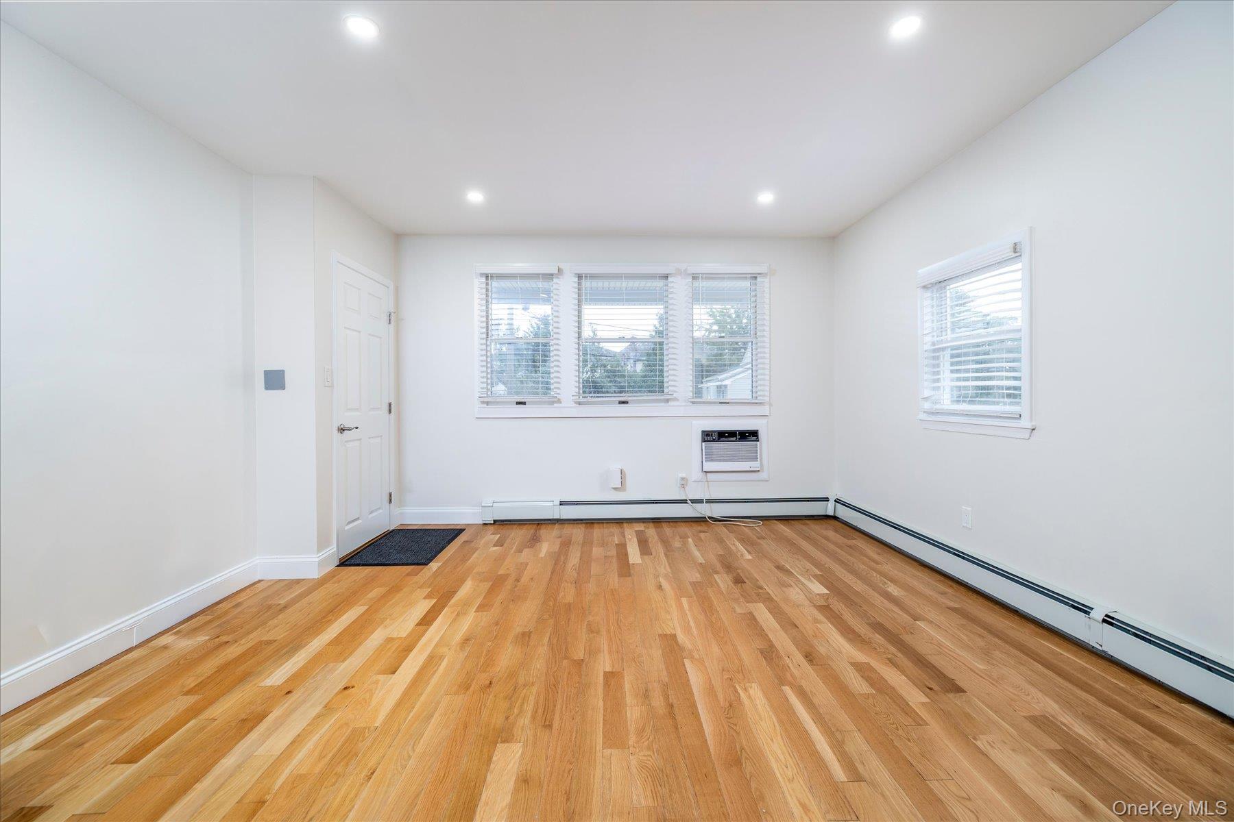 25 Nicholas Avenue – For Rent photo 5