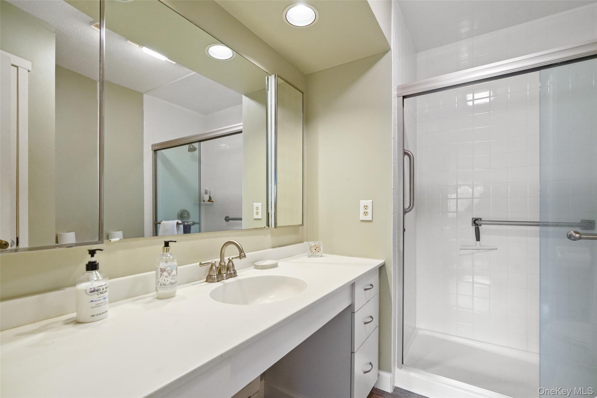 593 Heritage Hills Drive, Unit C photo 13