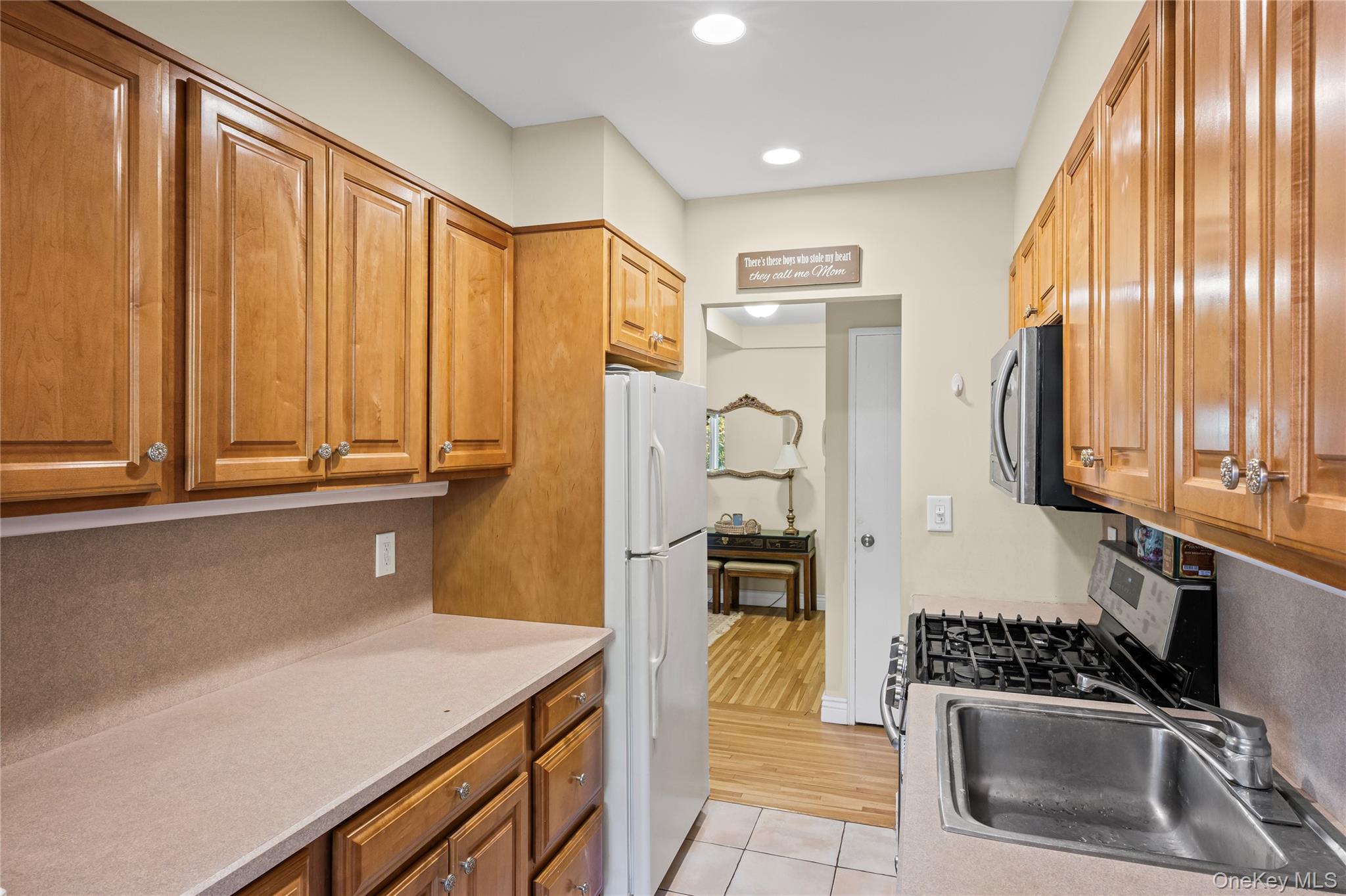 120 Morris Avenue, Unit B5 photo 11