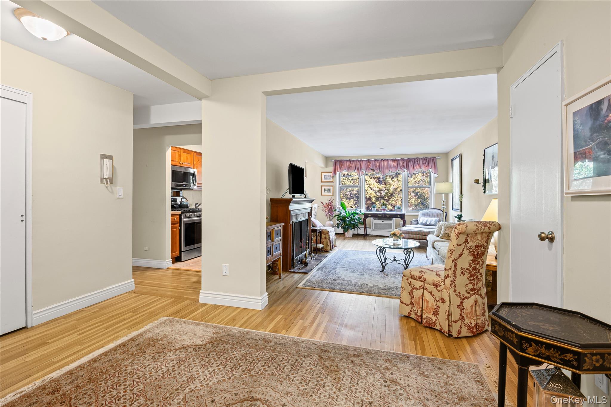 120 Morris Avenue, Unit B5 photo 3