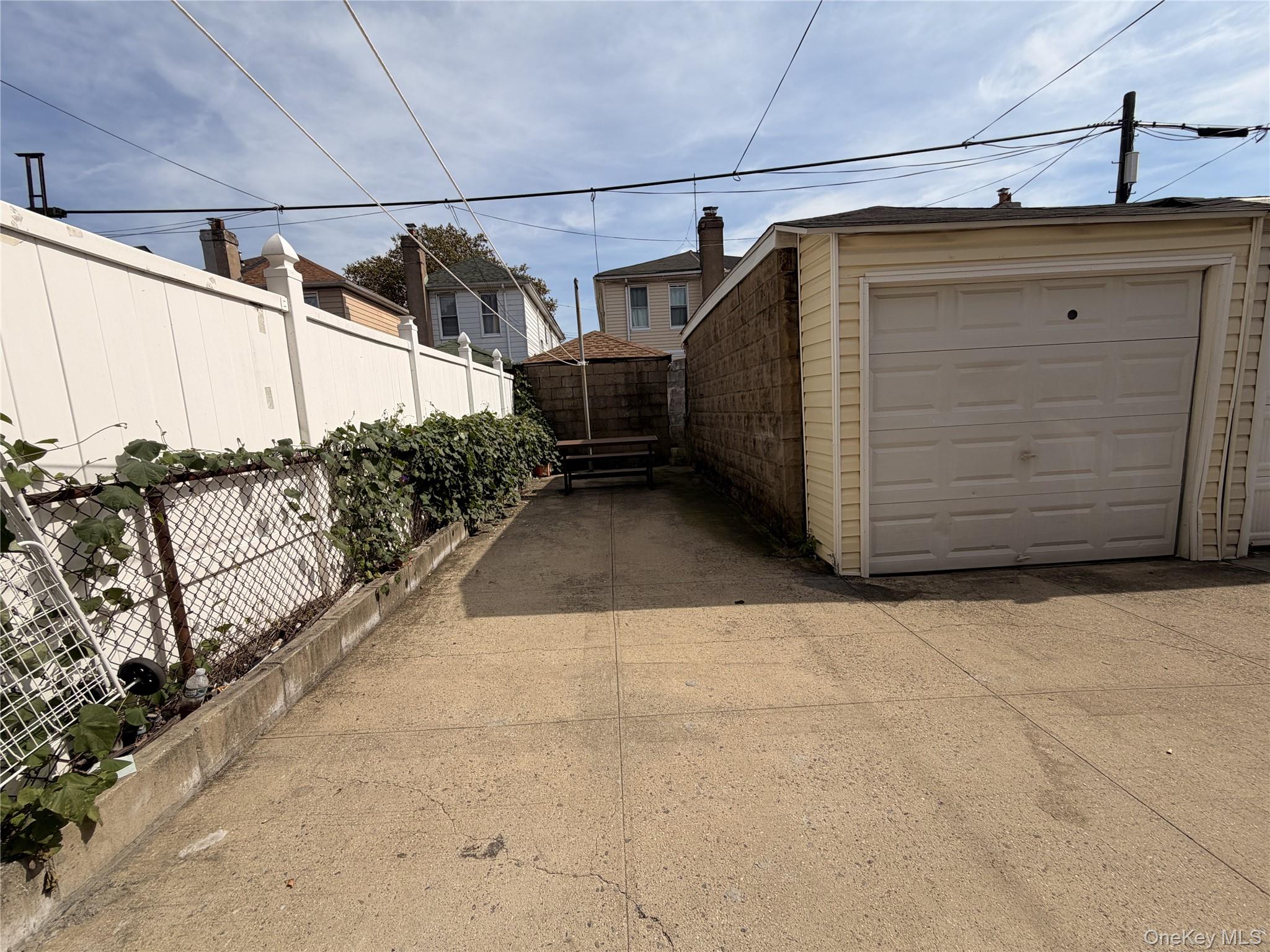641 E 51st Street – For Sale photo 2