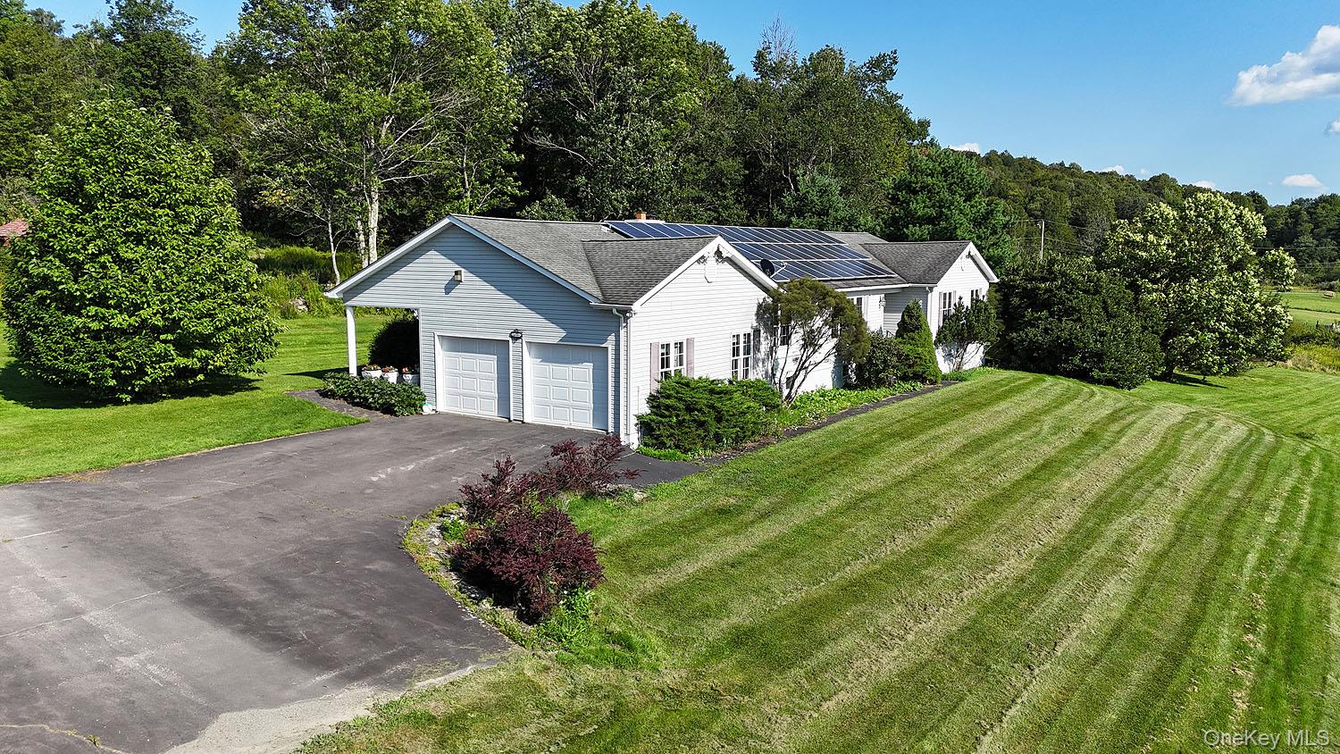 43 Schuman Road – For Sale photo 3