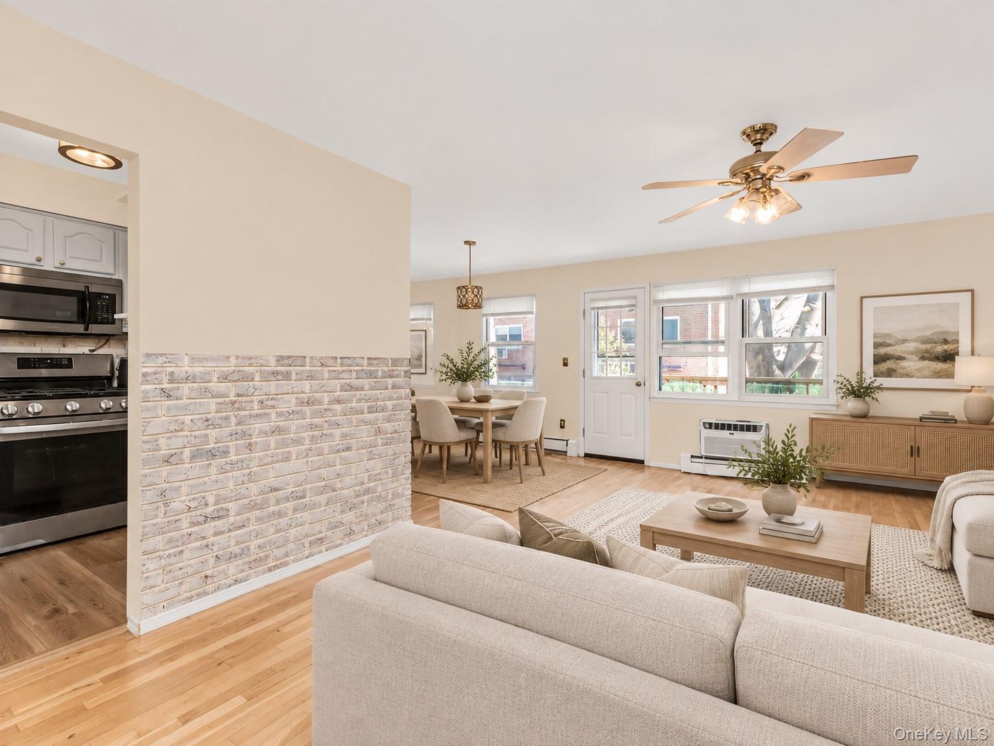 380 N Broadway, Unit C4 photo 6
