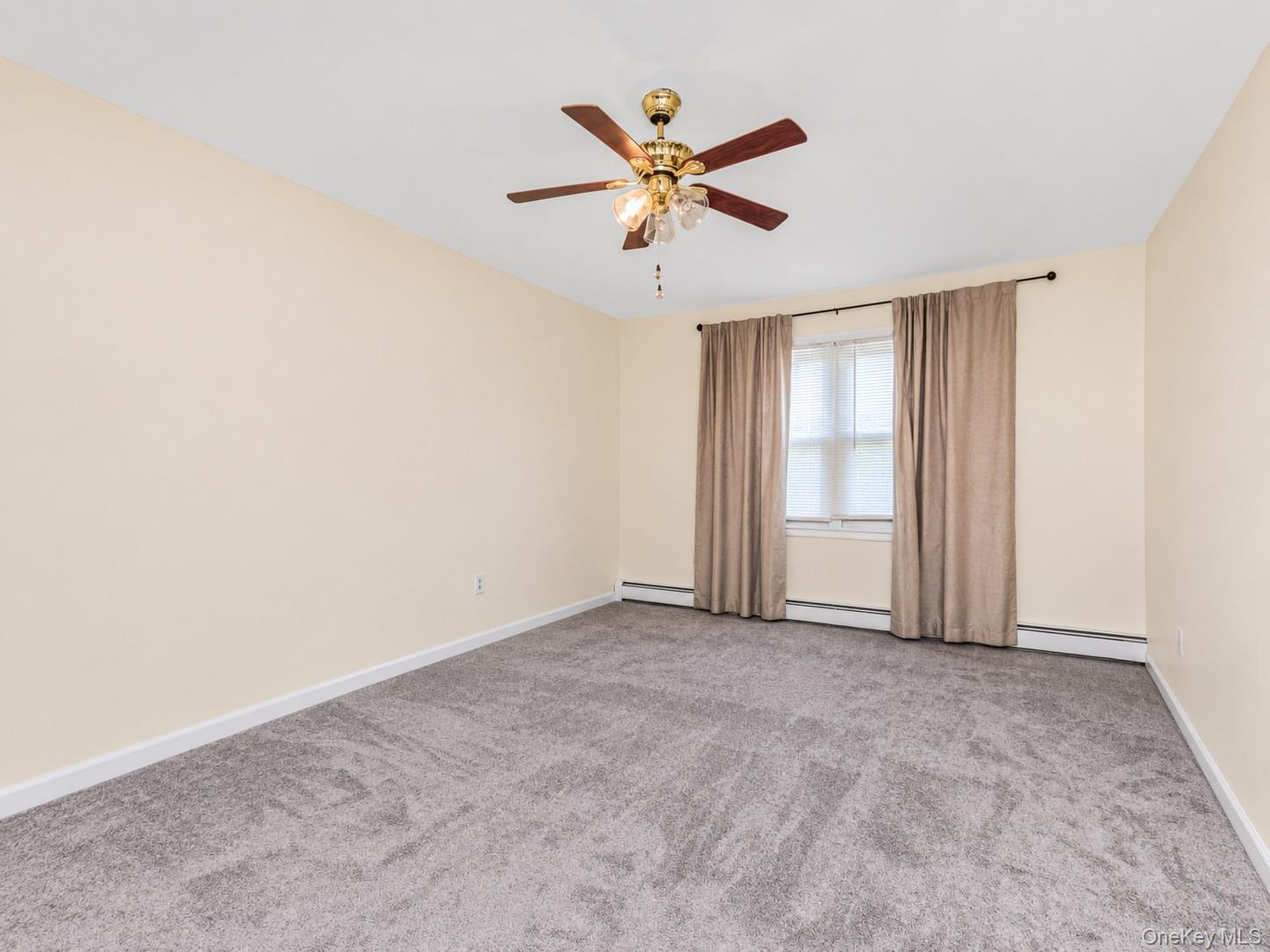 380 N Broadway, Unit C4 photo 14
