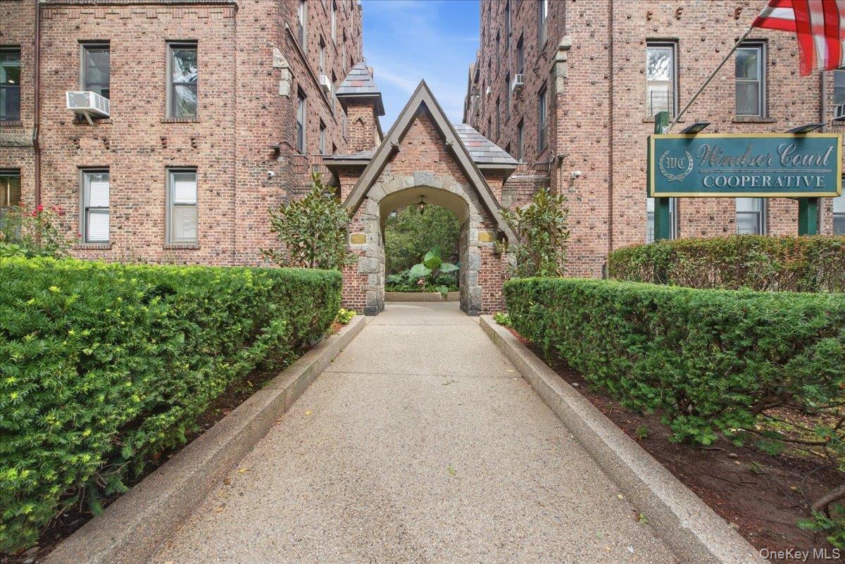 83-19 116th Street, Unit 6D photo 2