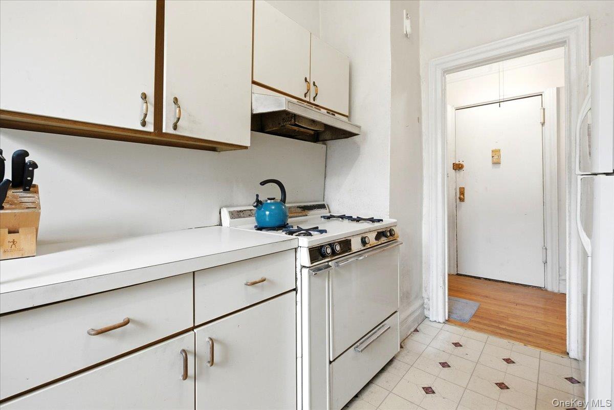 83-19 116th Street, Unit 6D photo 17