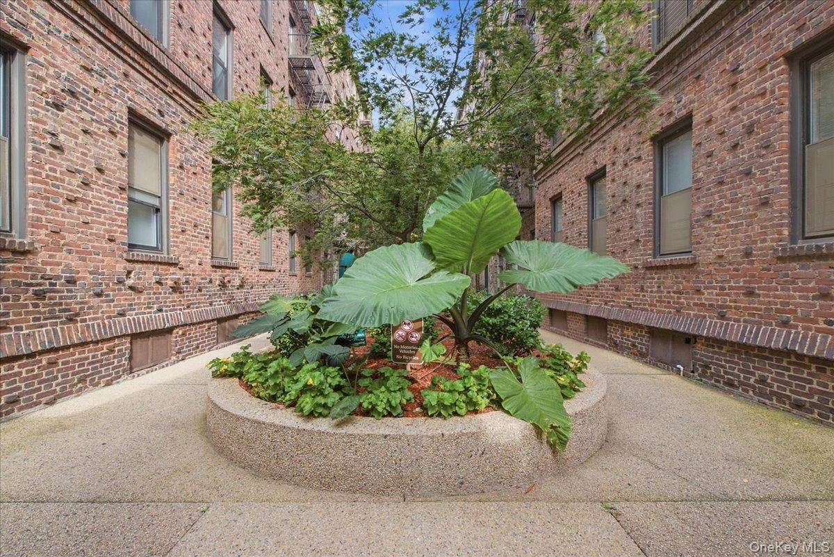 83-19 116th Street, Unit 6D photo 3