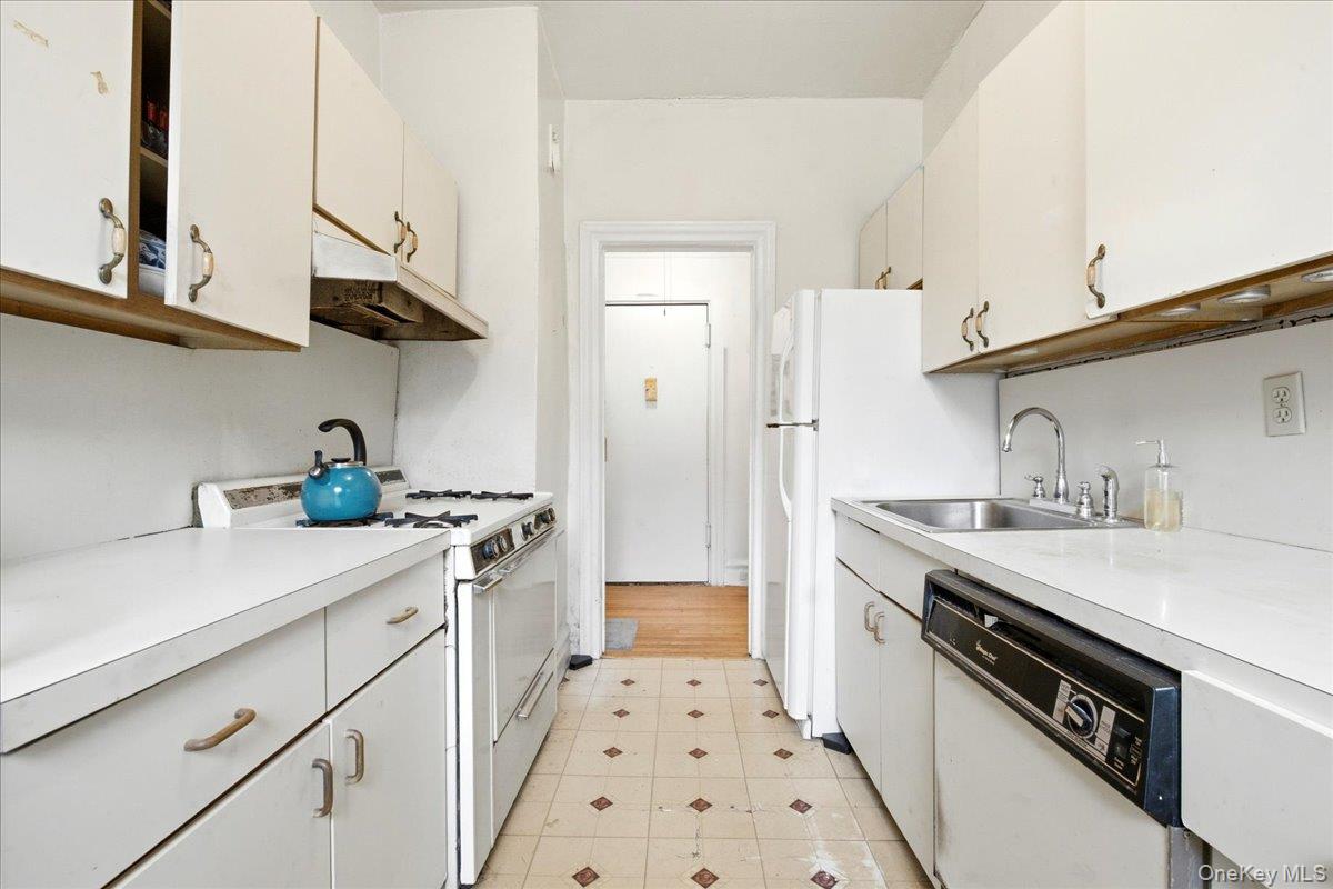 83-19 116th Street, Unit 6D photo 16