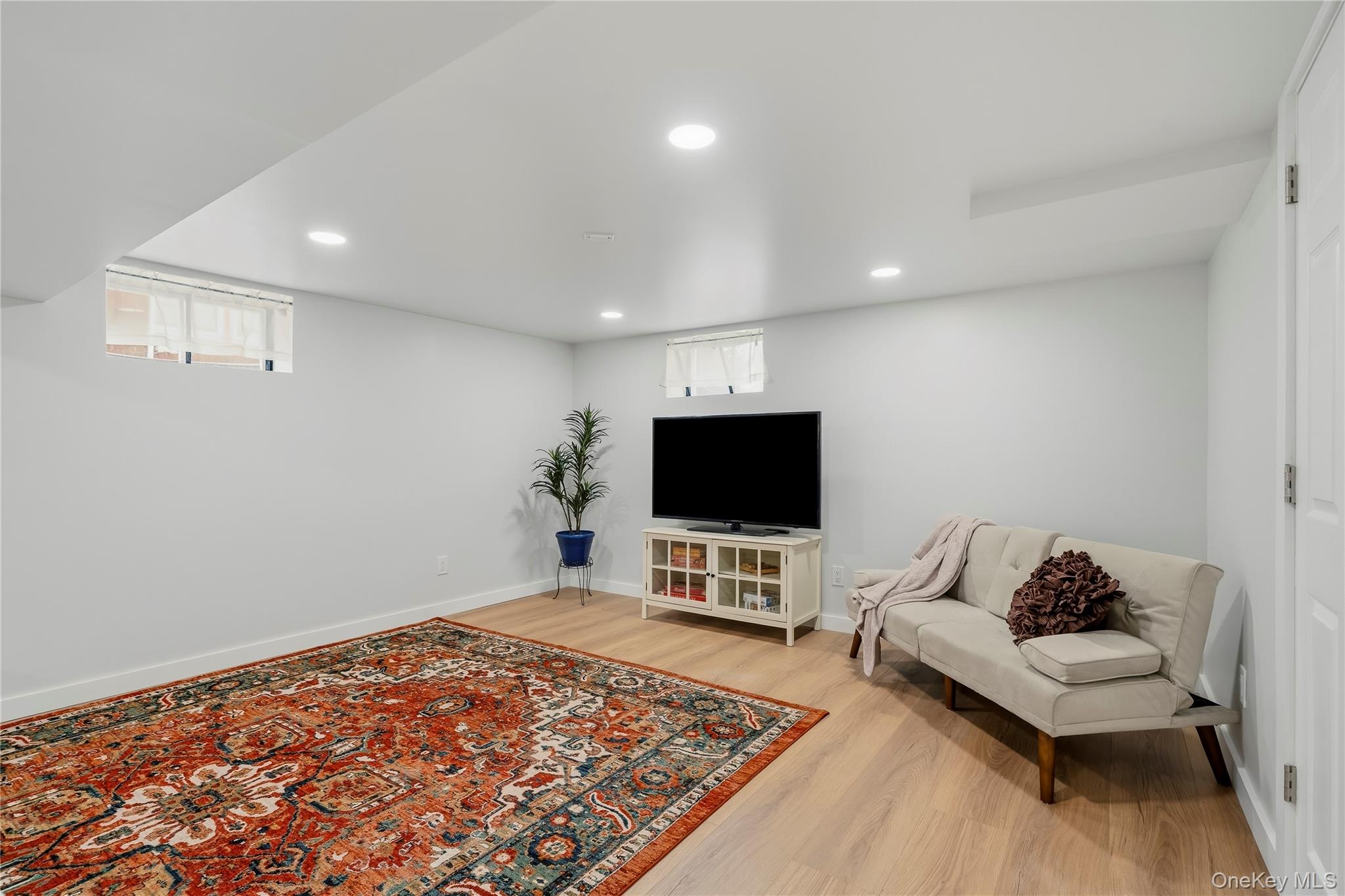 15 Breezy Knoll Drive – For Sale photo 32