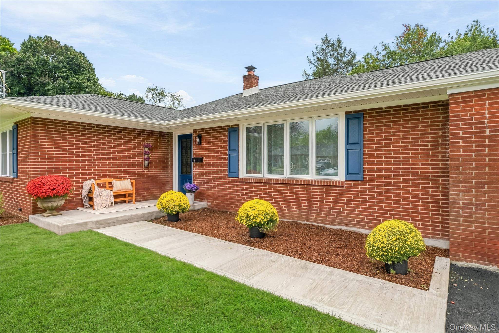 15 Breezy Knoll Drive – For Sale