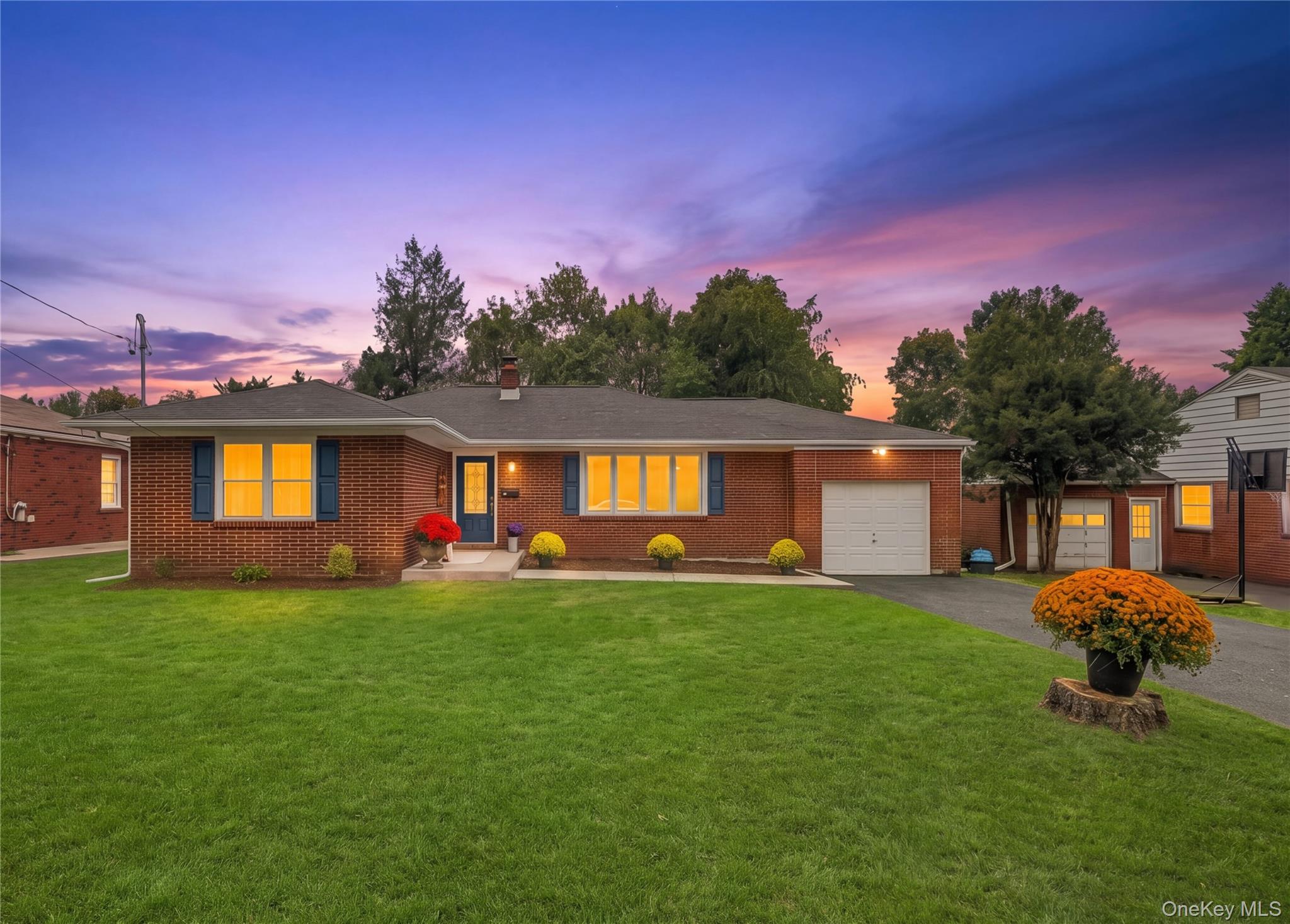 15 Breezy Knoll Drive – For Sale photo 2