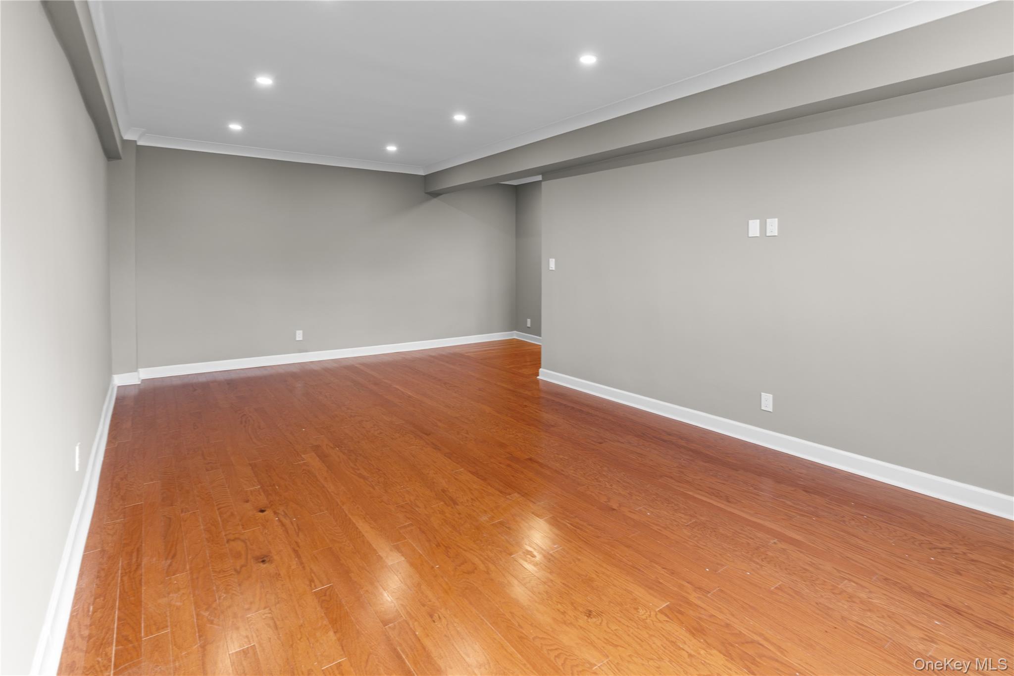 1133 Midland Avenue, Unit 6F photo 8