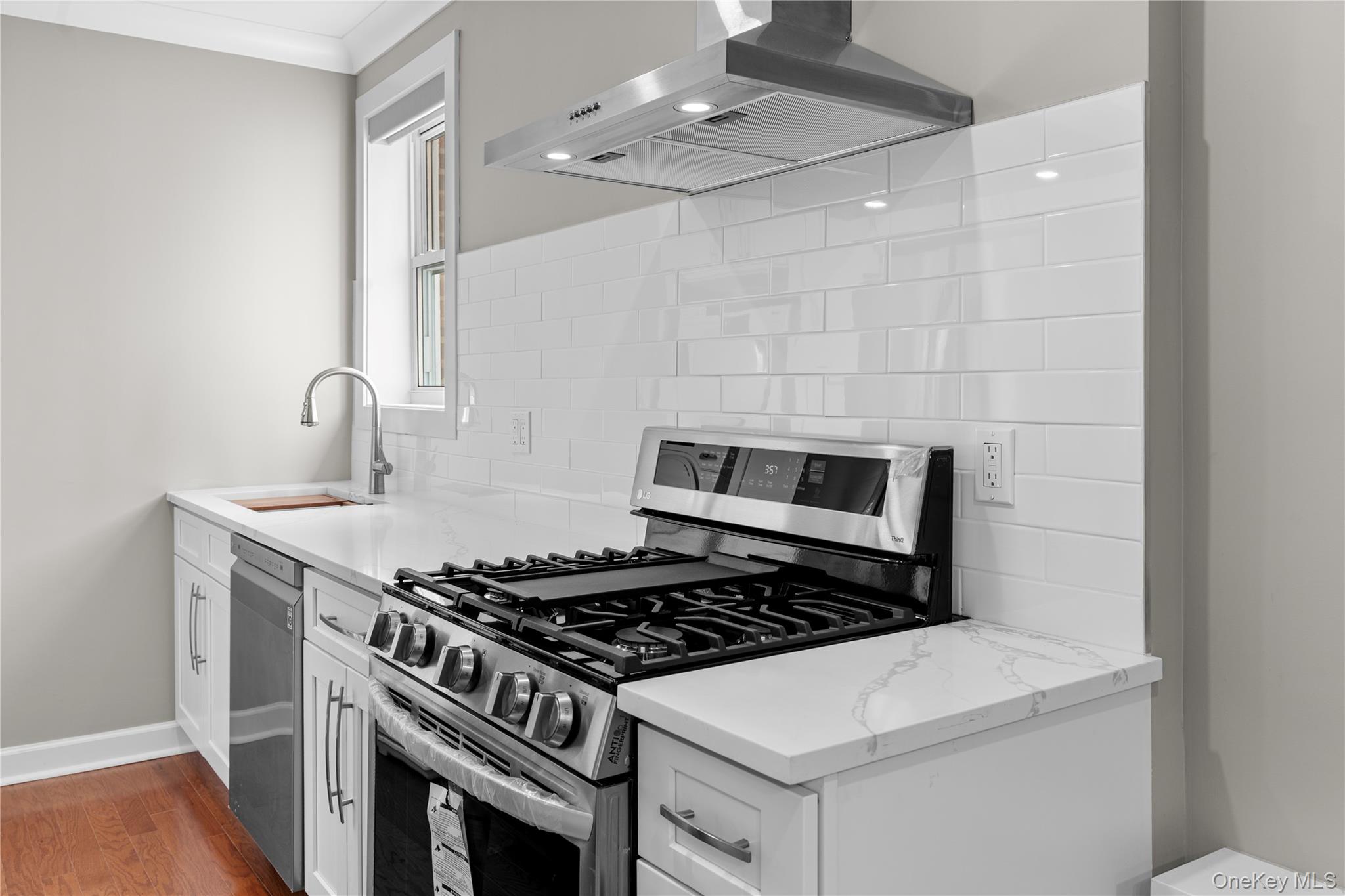1133 Midland Avenue, Unit 6F photo 2