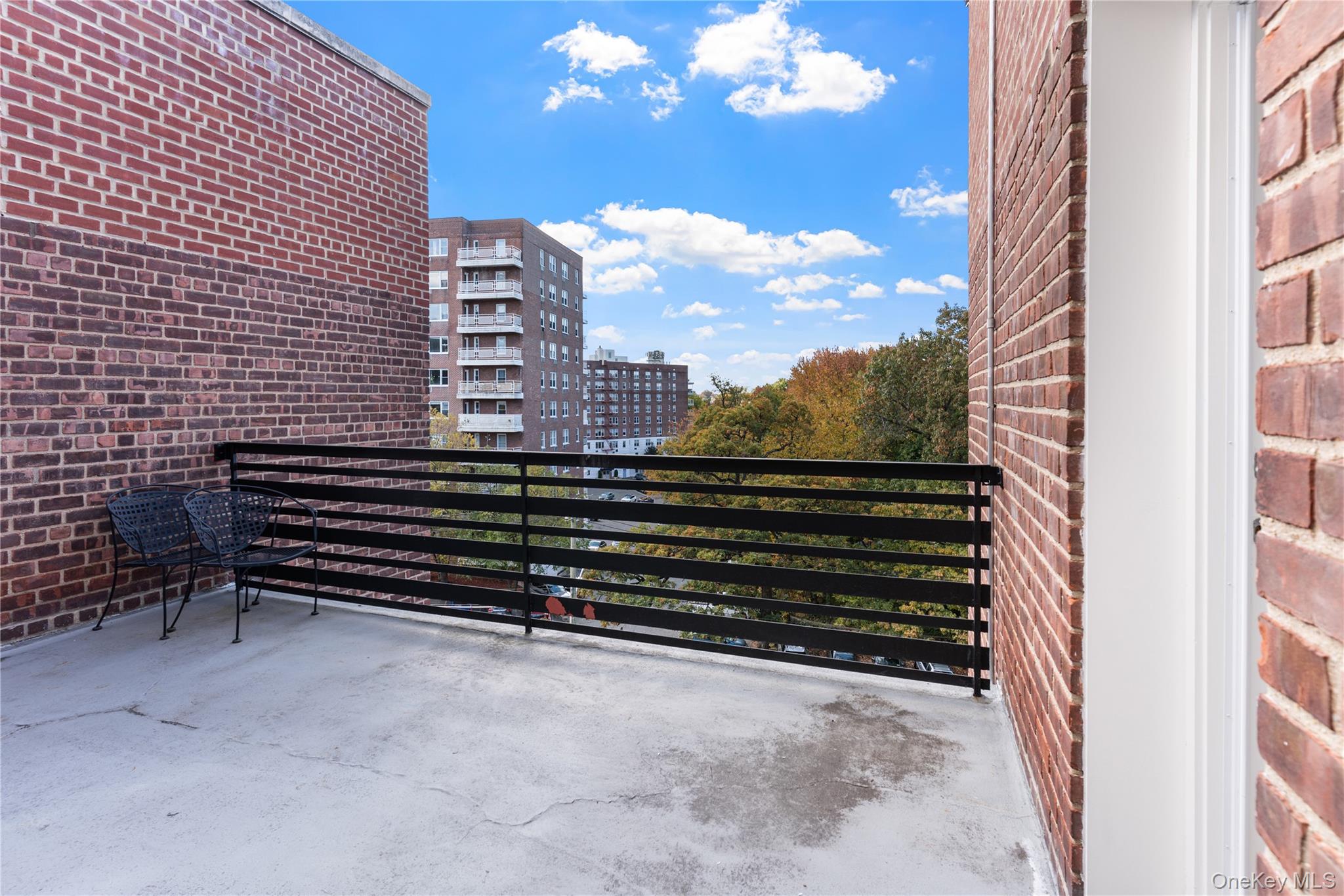 1133 Midland Avenue, Unit 6F photo 14