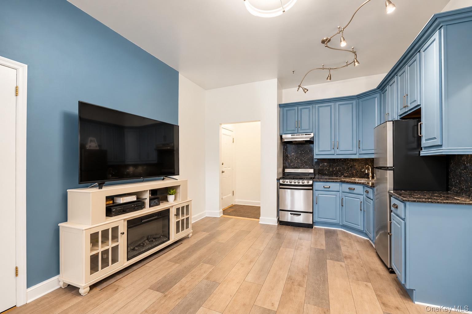 115-25 Metropolitan Avenue, Unit 224 photo 6