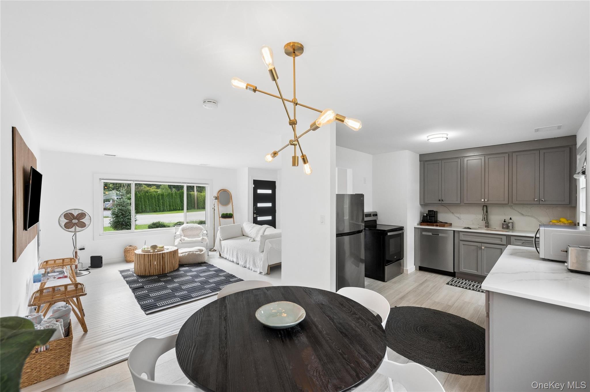 138 W Tiana Road – For Sale photo 5