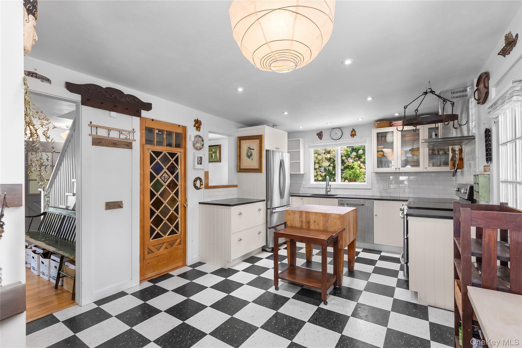 15 Walton Street – For Sale photo 2