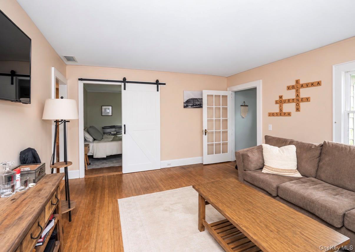 21 James Street – For Sale photo 3