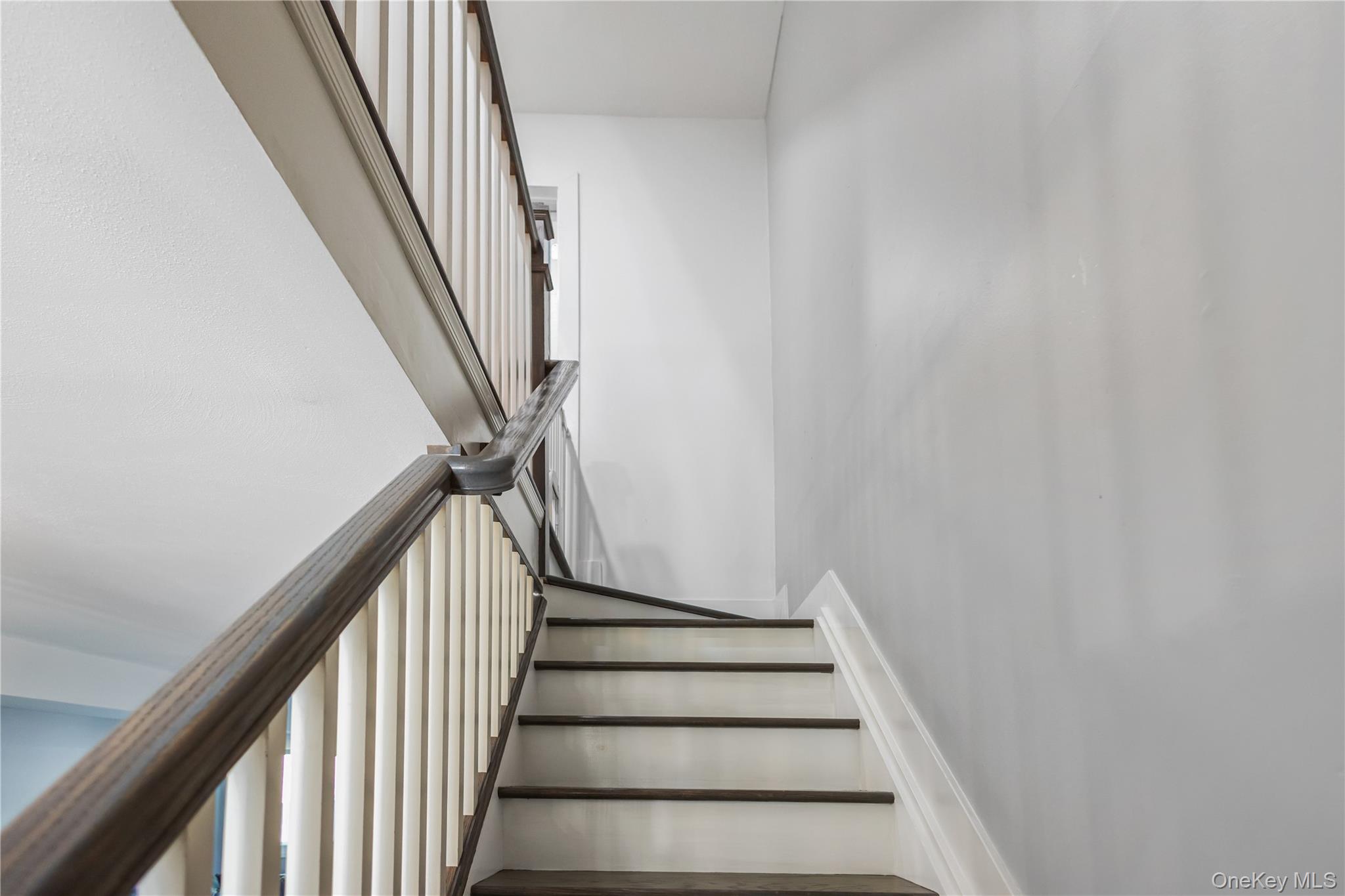 271 Signs Road, Unit E photo 12