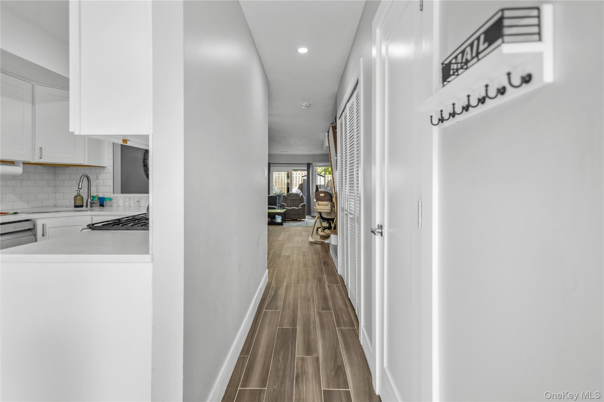 271 Signs Road, Unit E photo 8