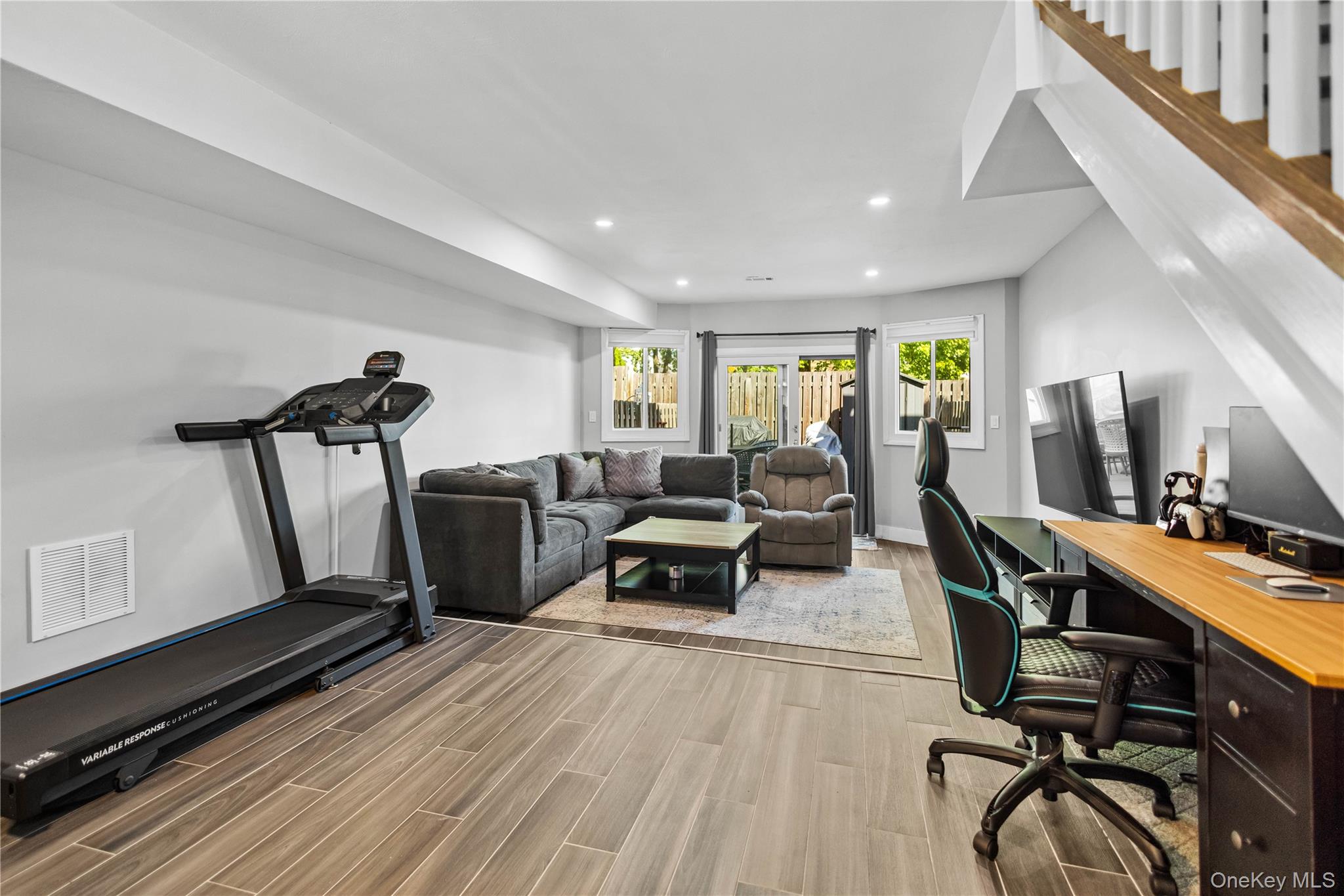 271 Signs Road, Unit E photo 3