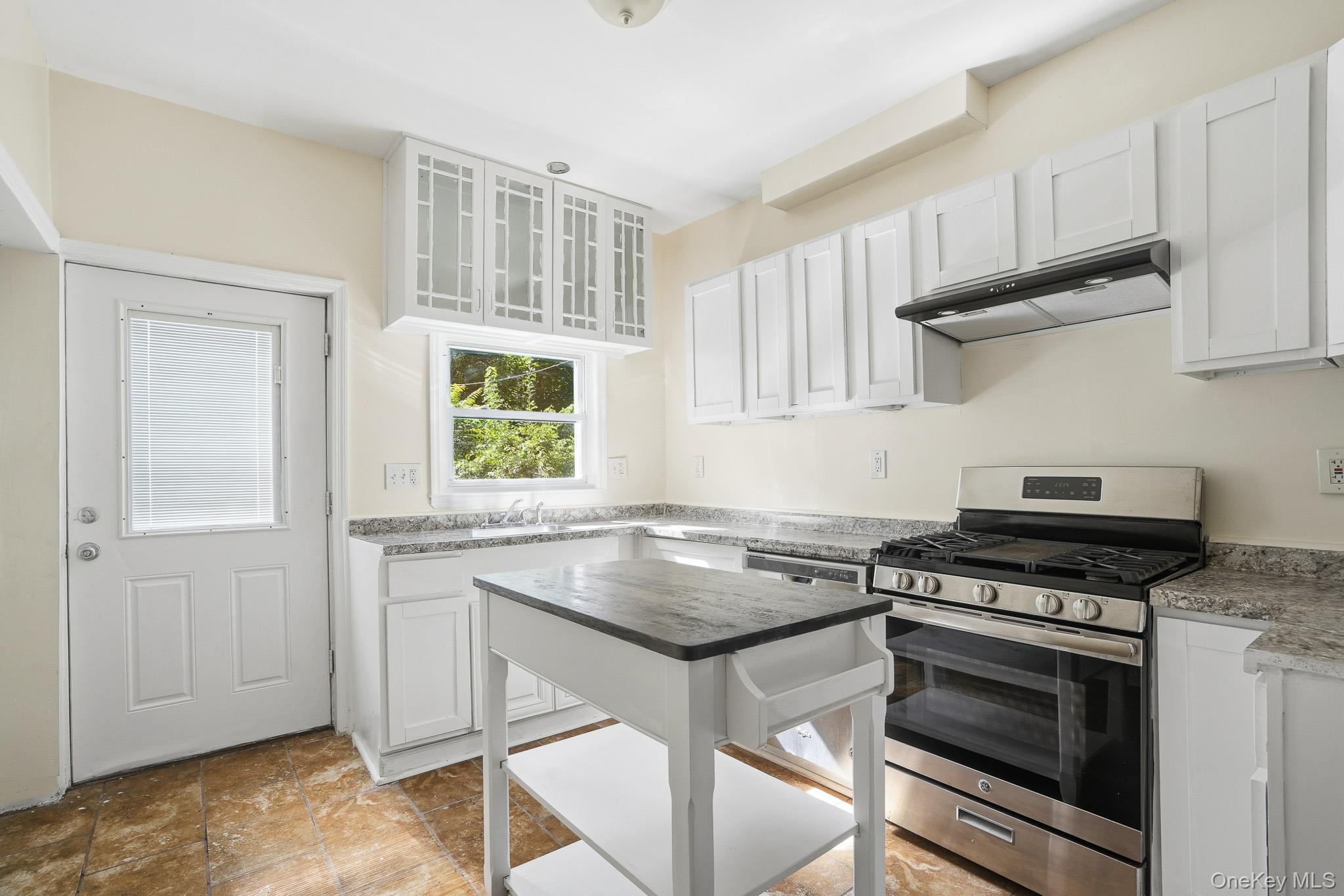 48 Parker Avenue – For Sale photo 12