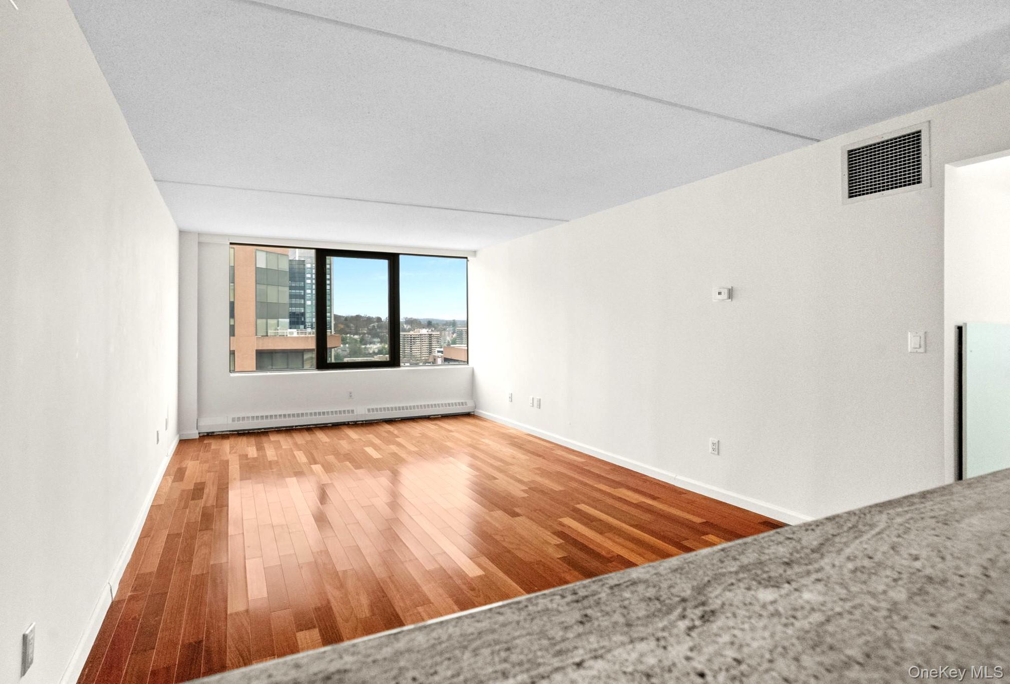 4 Martine Avenue, Unit 1619 photo 5