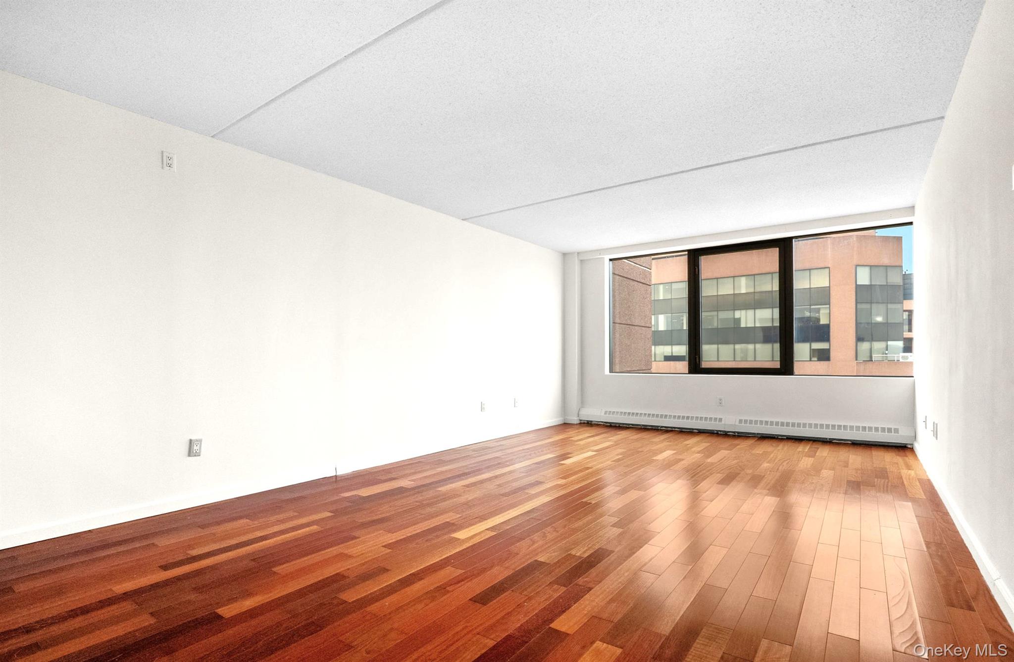 4 Martine Avenue, Unit 1619 photo 2
