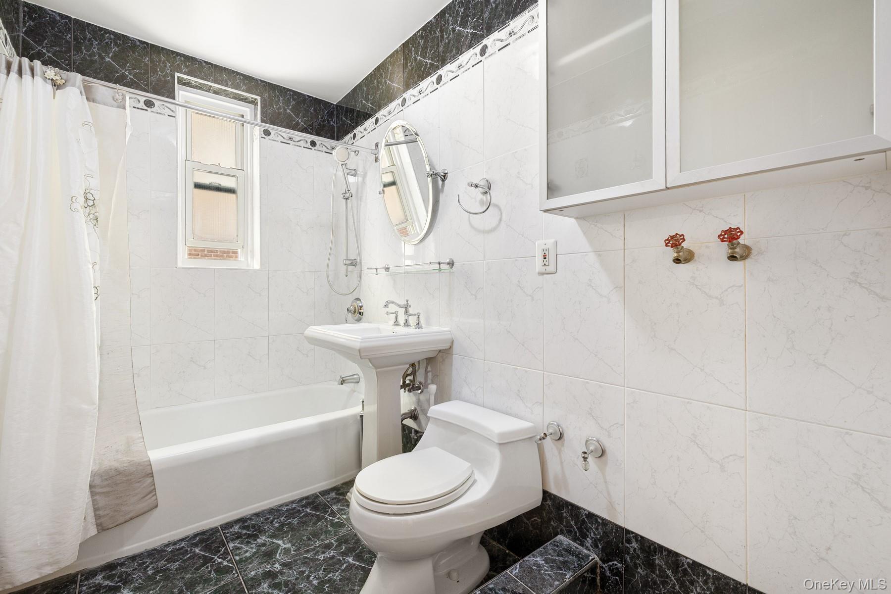 104-20 68 Drive, Unit A46 photo 10