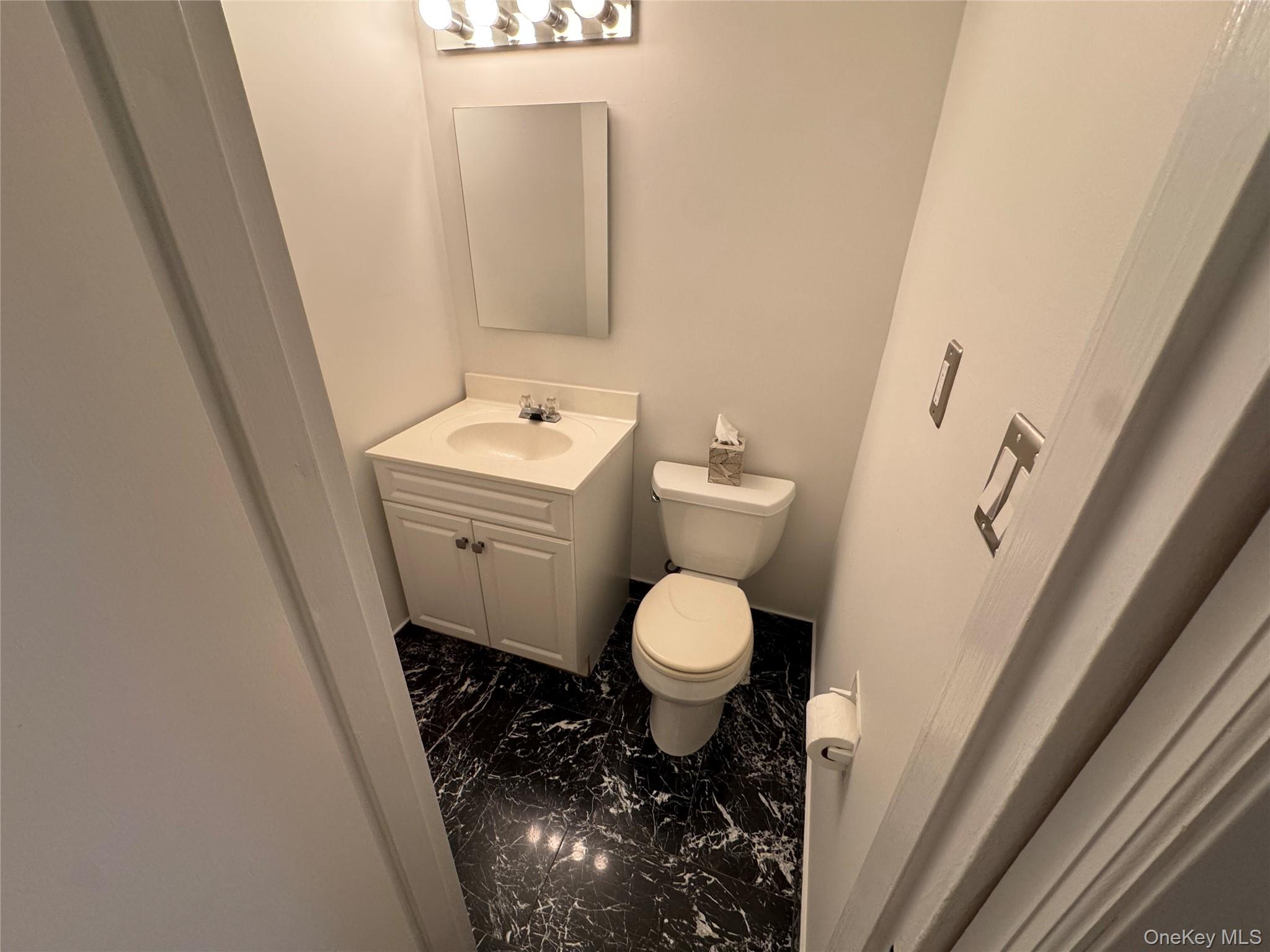 750 Shore Road, Unit 1H photo 6