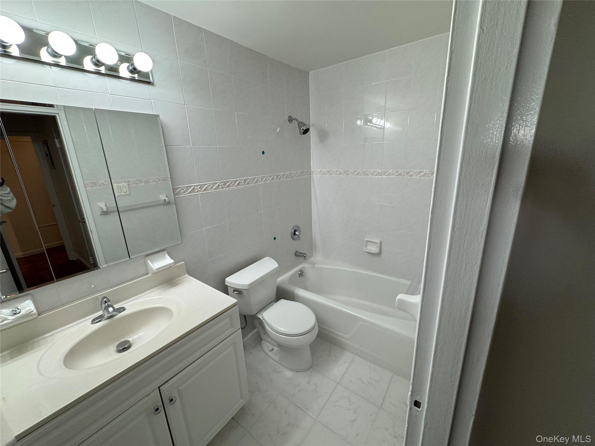 750 Shore Road, Unit 1H photo 16