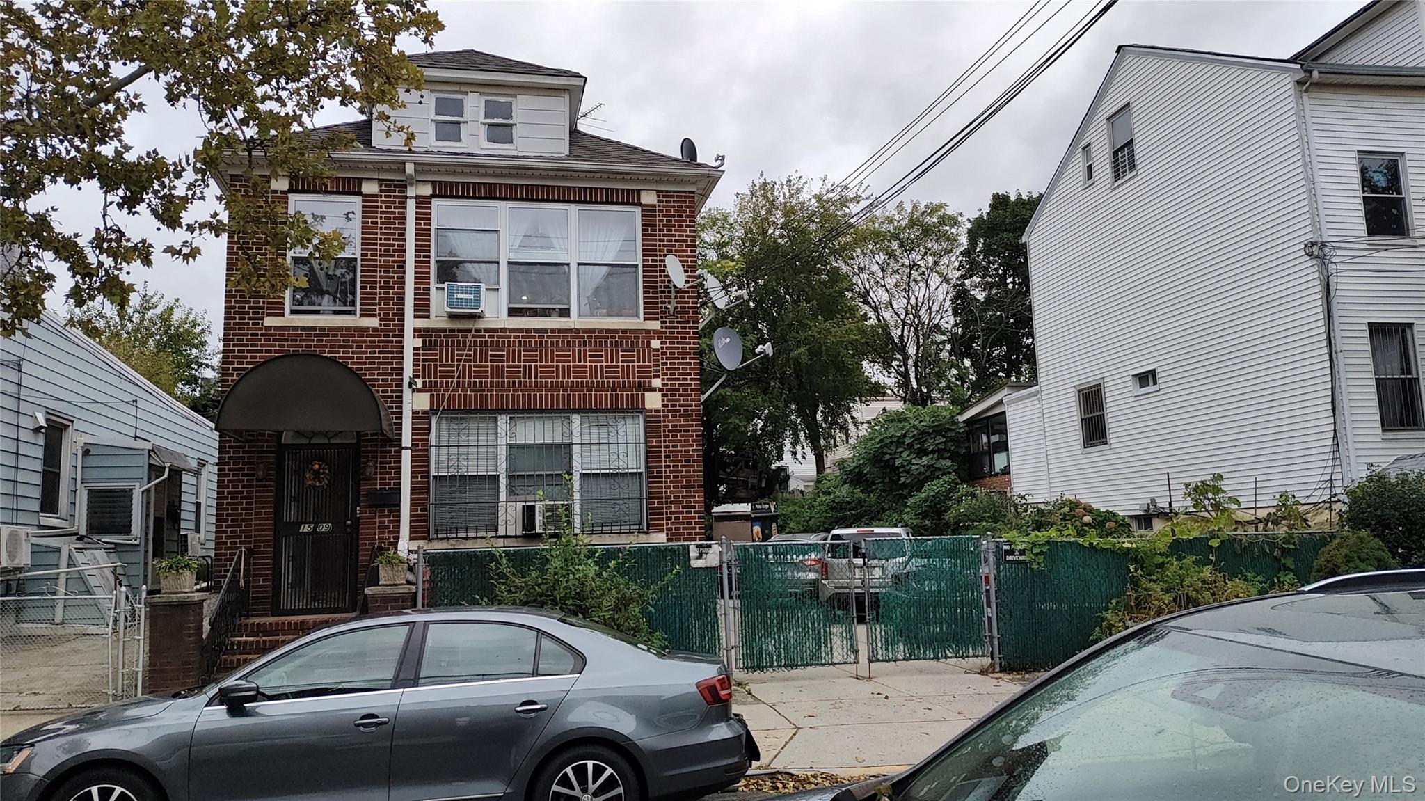 15-09 120 Street – For Sale photo 2