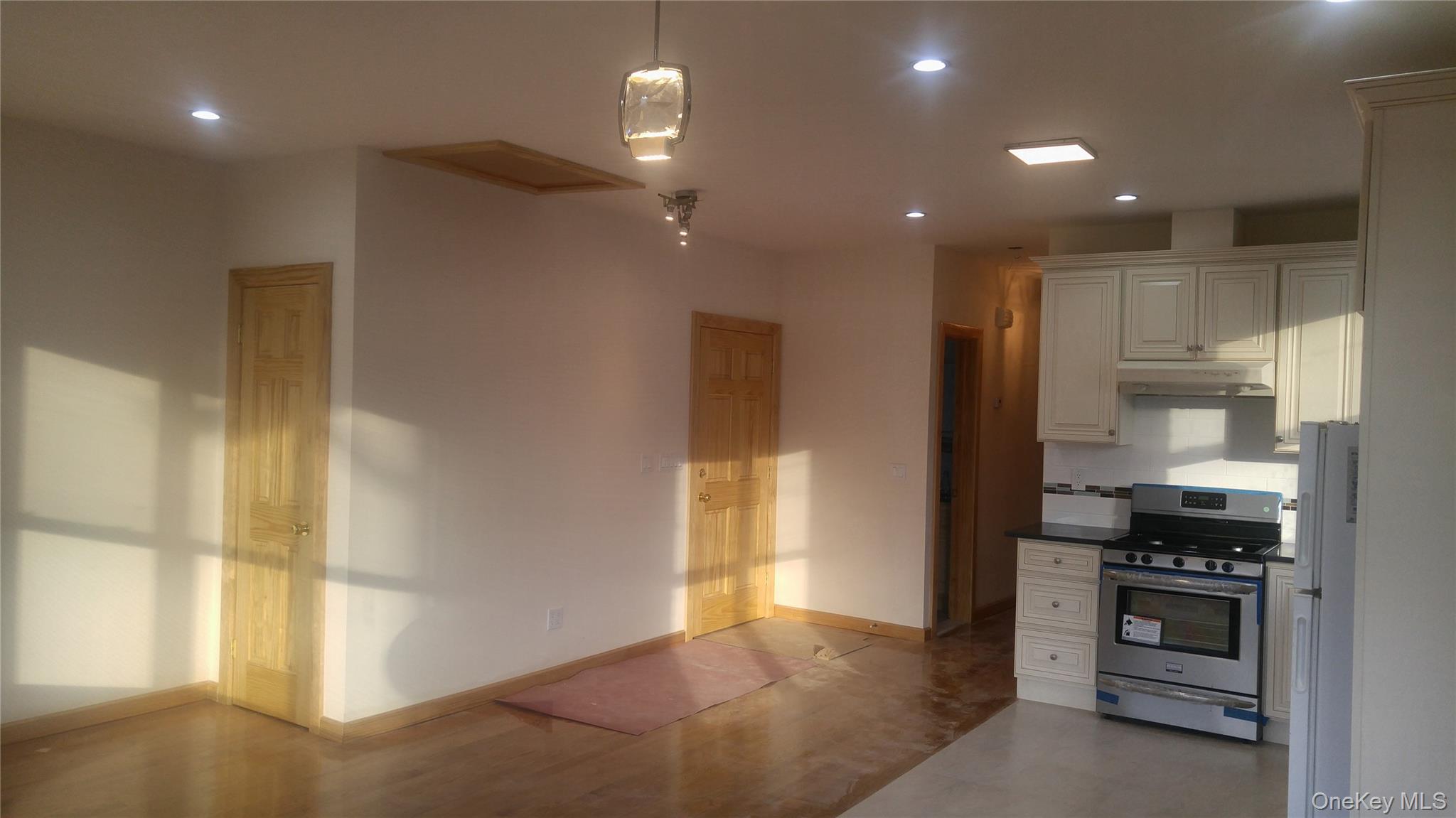 15-09 120 Street – For Sale photo 23