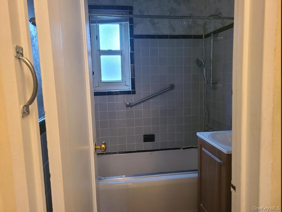 253-28 61st Avenue, Unit 1195 photo 5