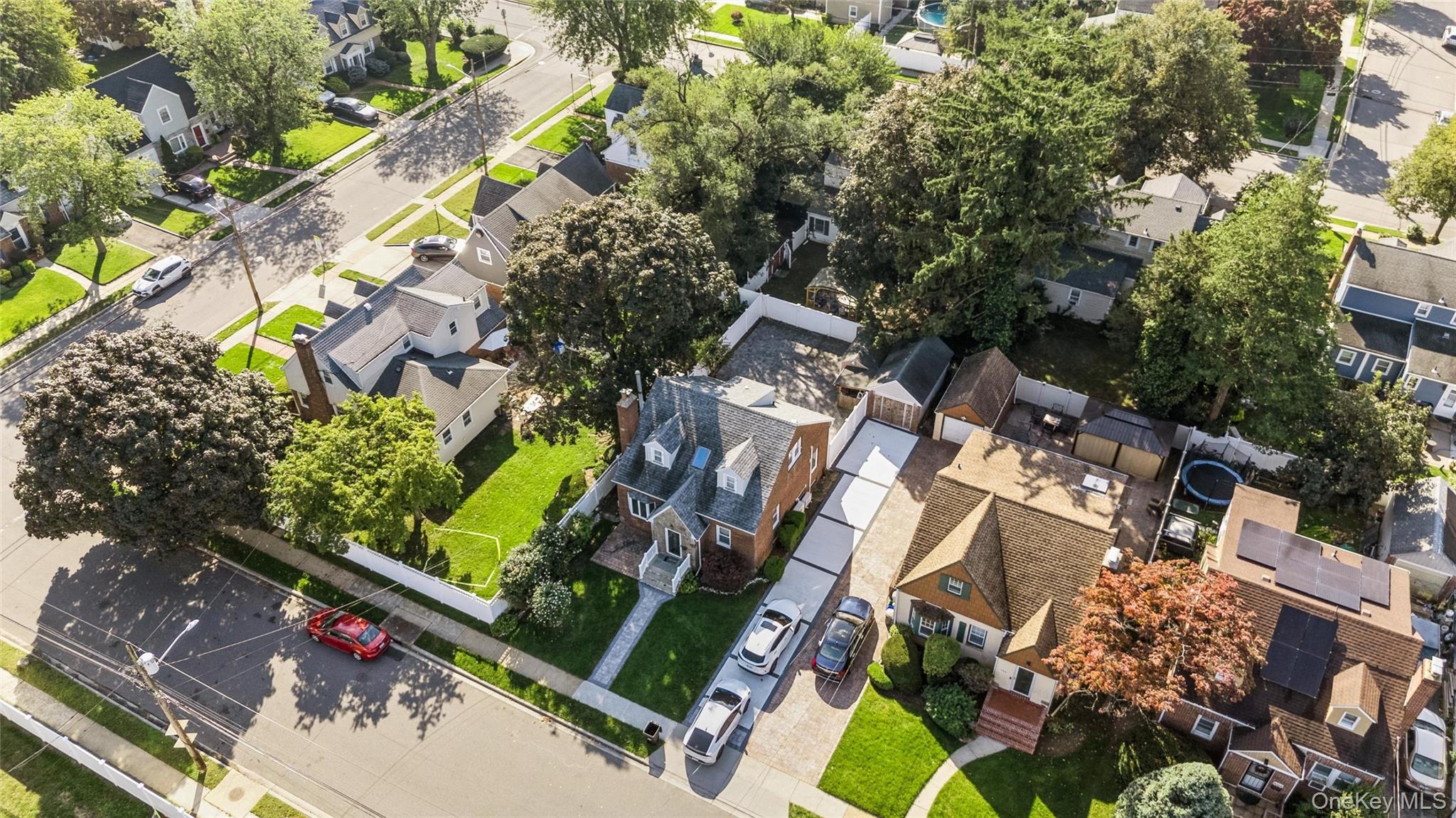 800 Wesley Street – For Sale