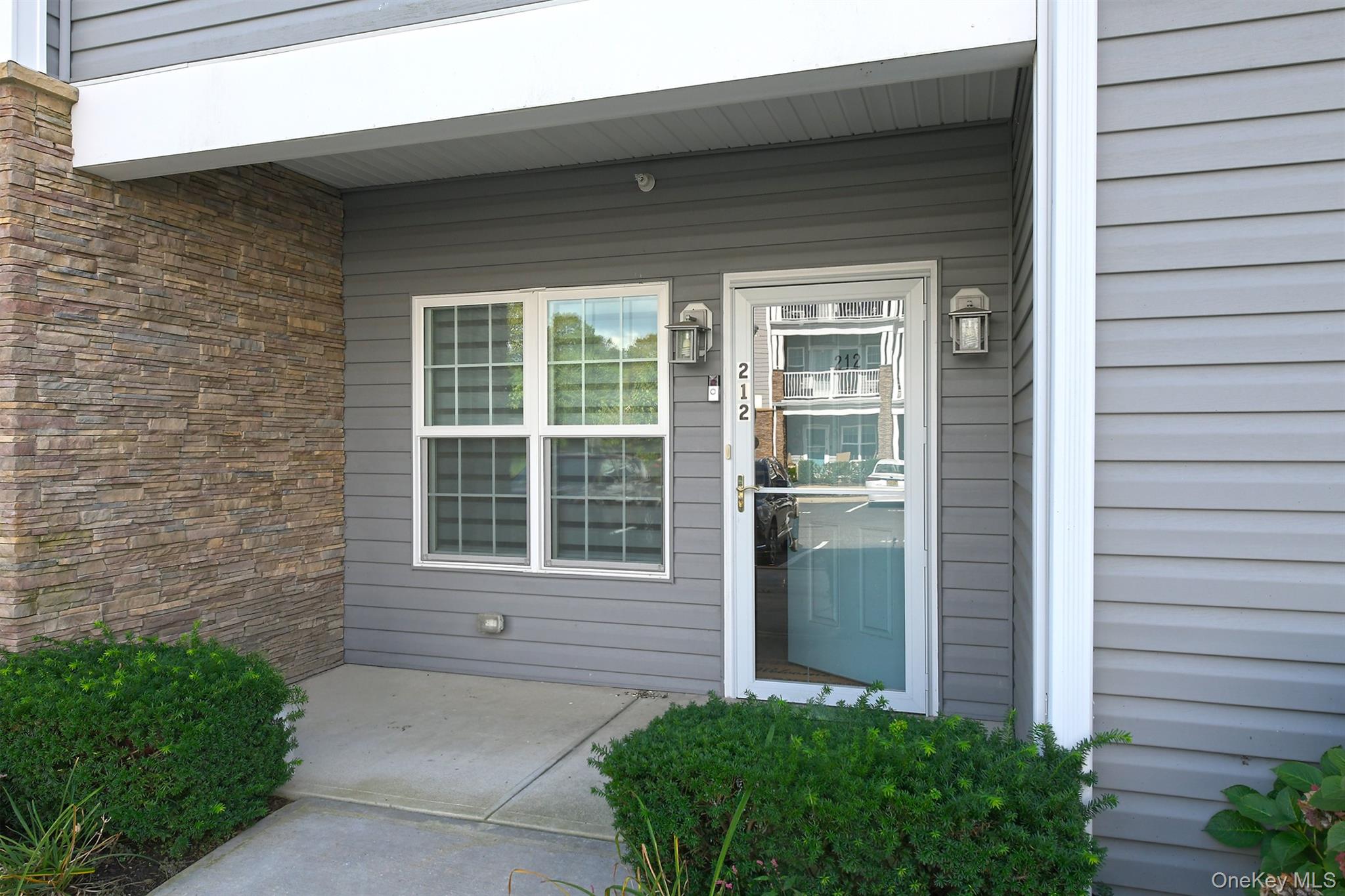 212 Clubhouse Circle, Unit 212 photo 3
