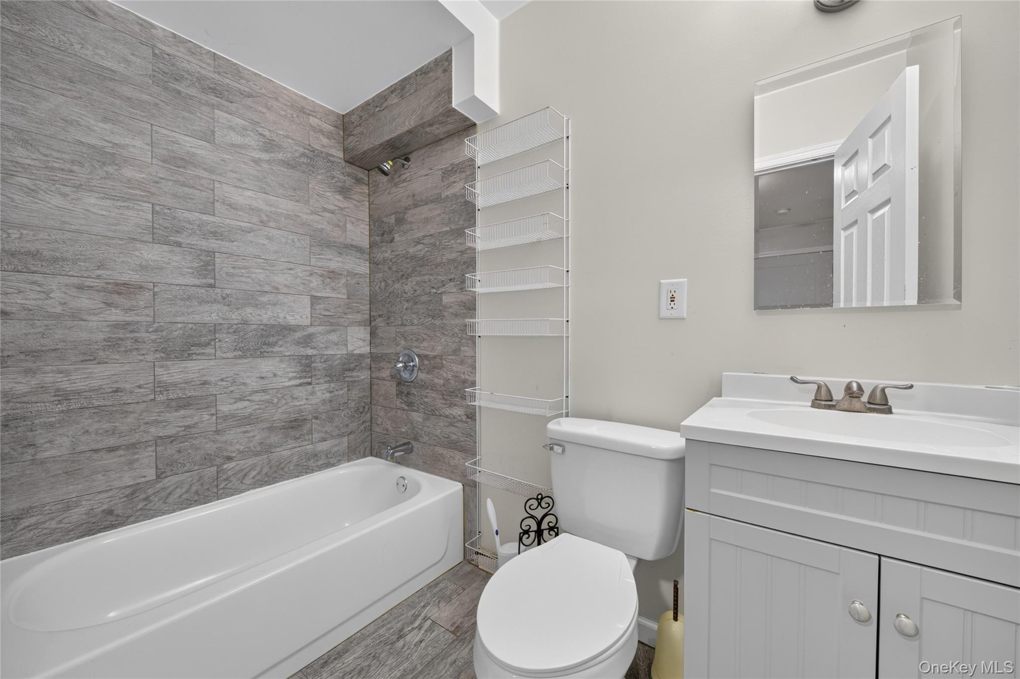 6722 Burns Street – For Sale photo 21