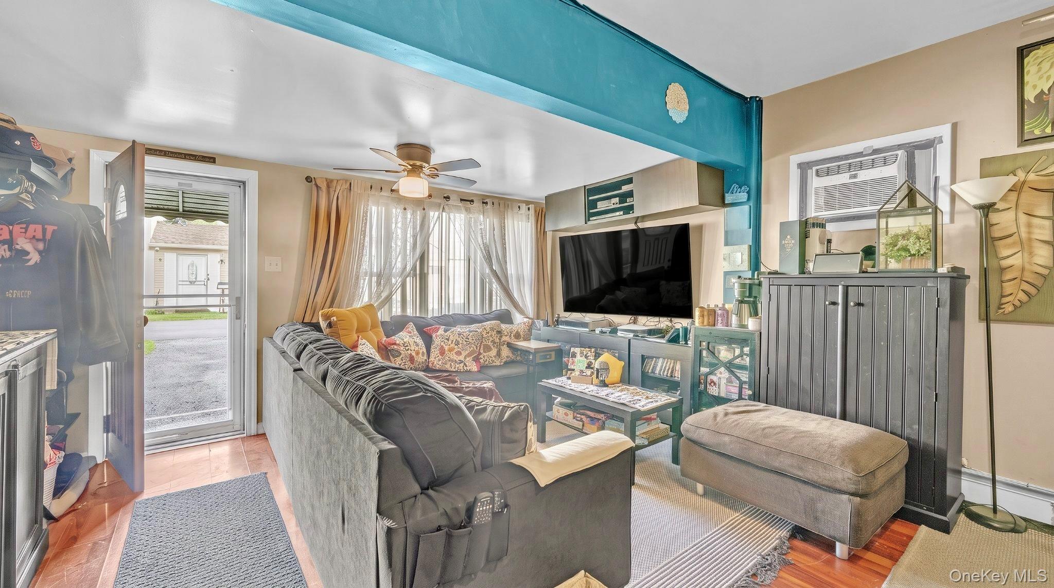 9410 82nd Place – For Sale photo 4