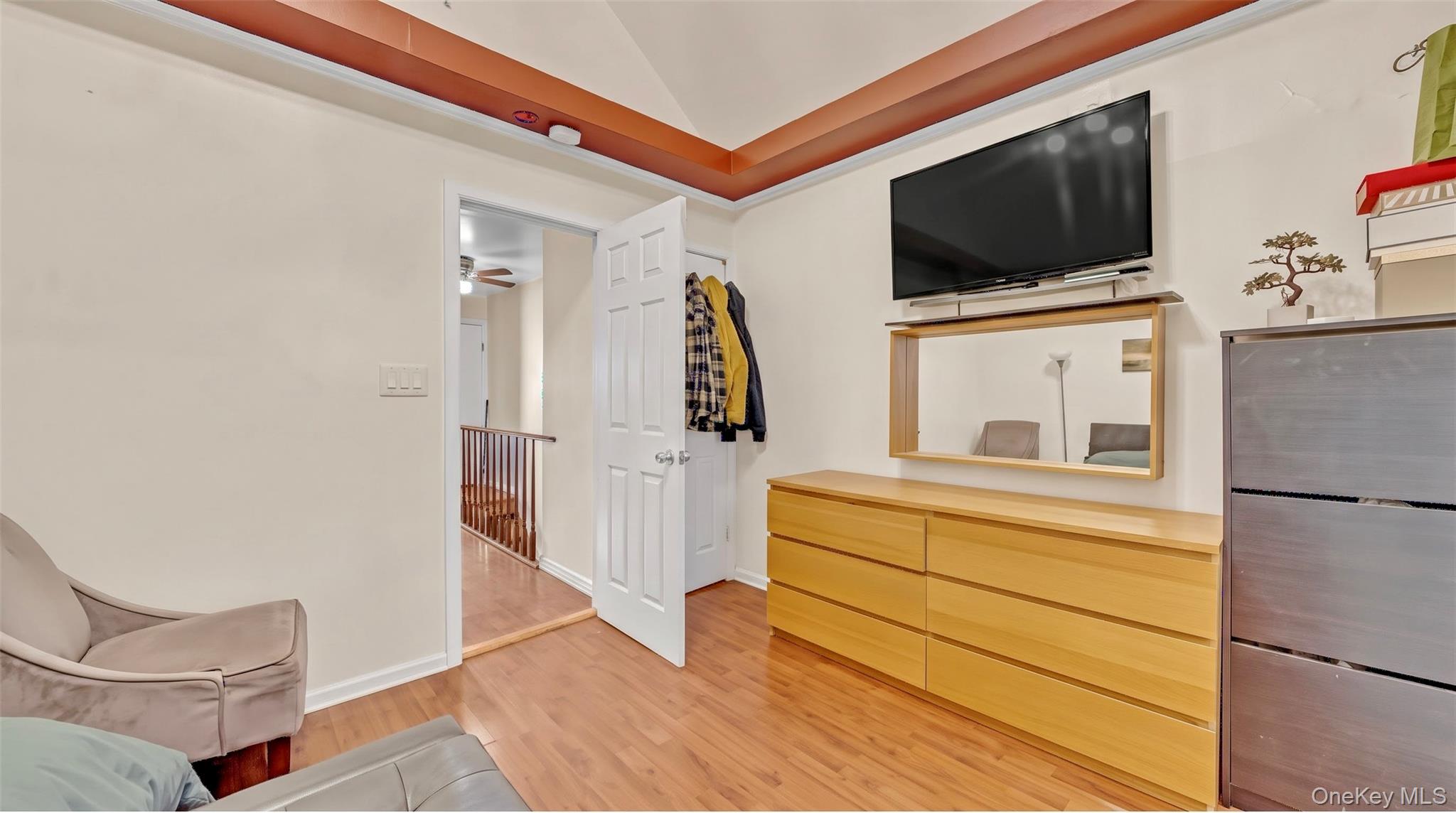 9410 82nd Place – For Sale photo 12