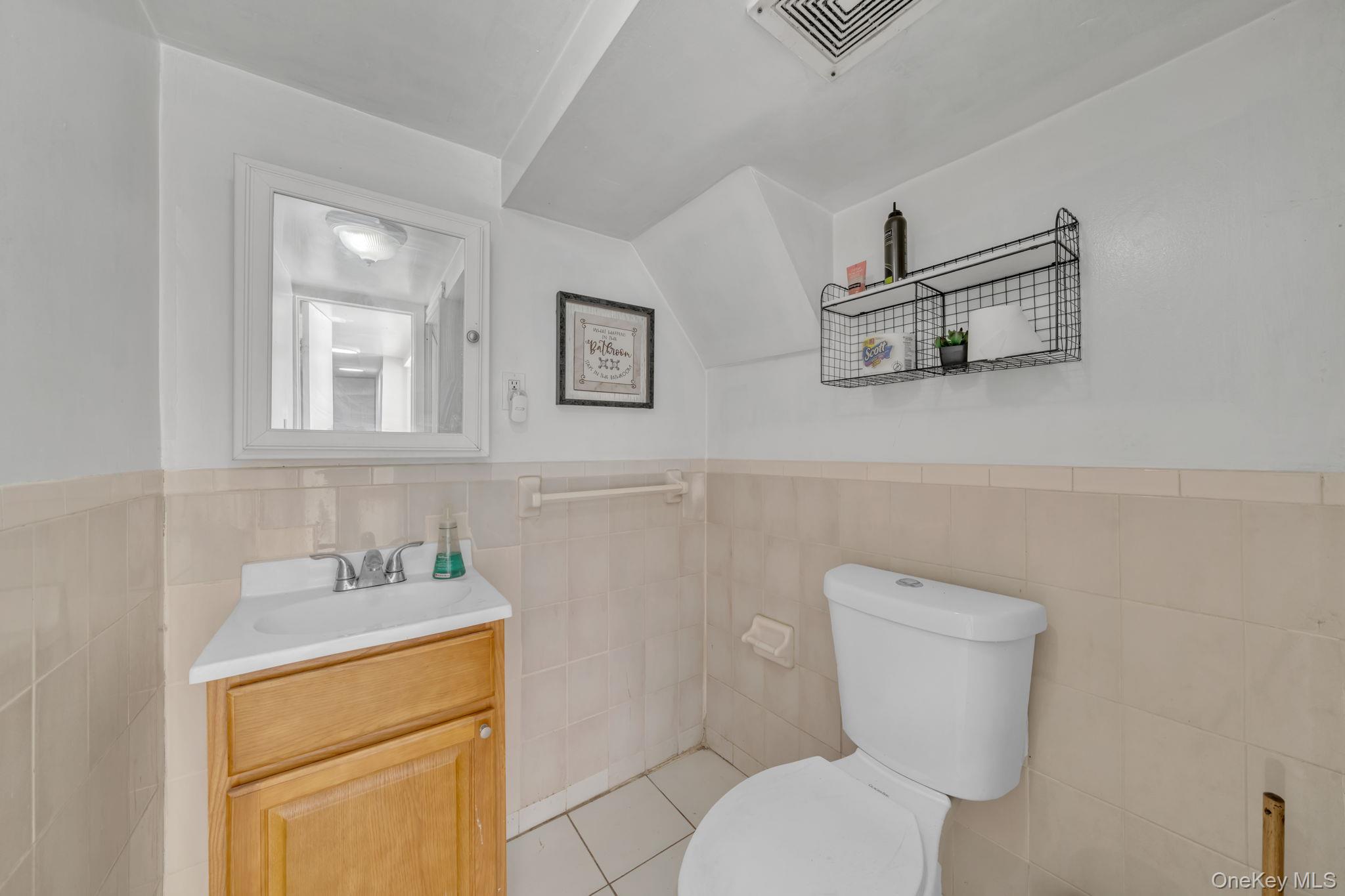 9410 82nd Place – For Sale photo 17