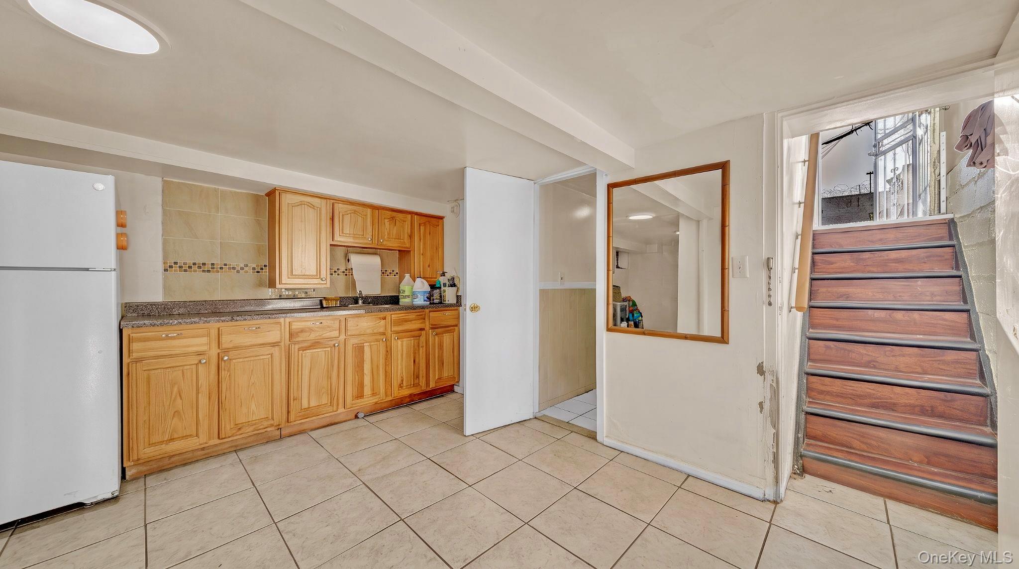 9410 82nd Place – For Sale photo 16