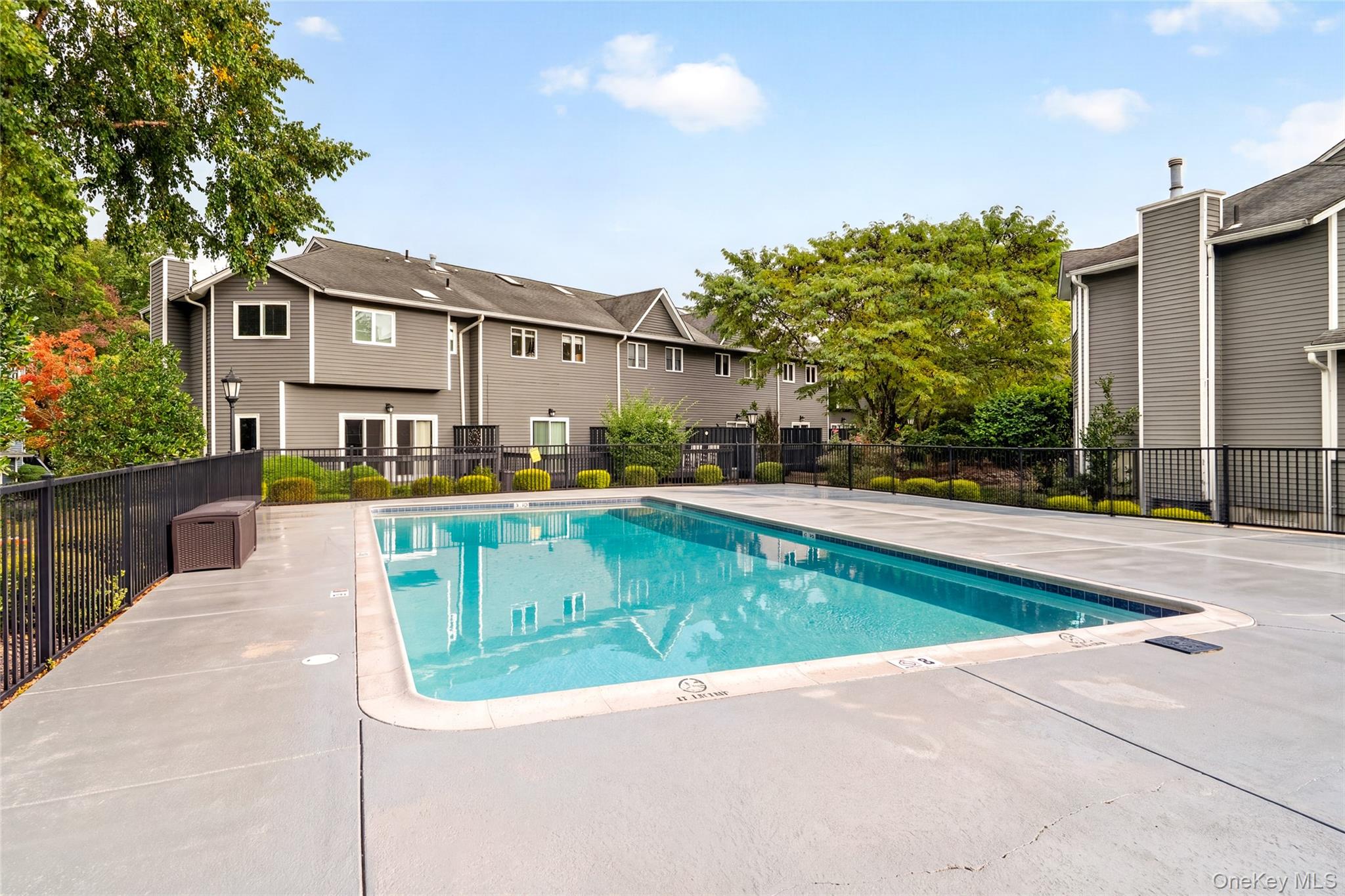 7 Village Green – For Sale photo 39